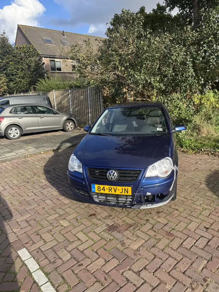 Volkswagen Polo Sedan