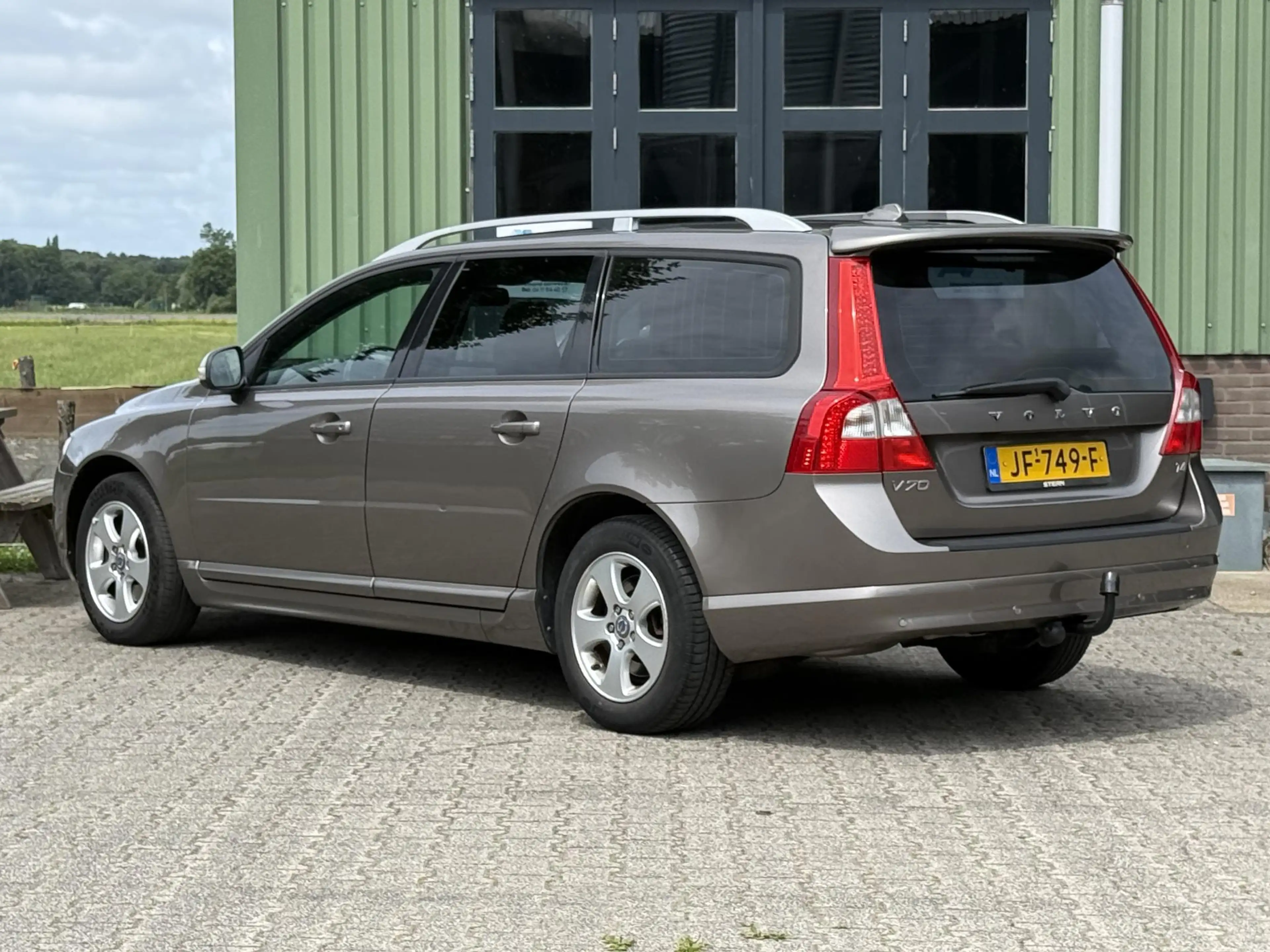 Volvo V70 1.6 T4 Momentum | Trekhaak | Stoelverwarming | Ond — photo 2