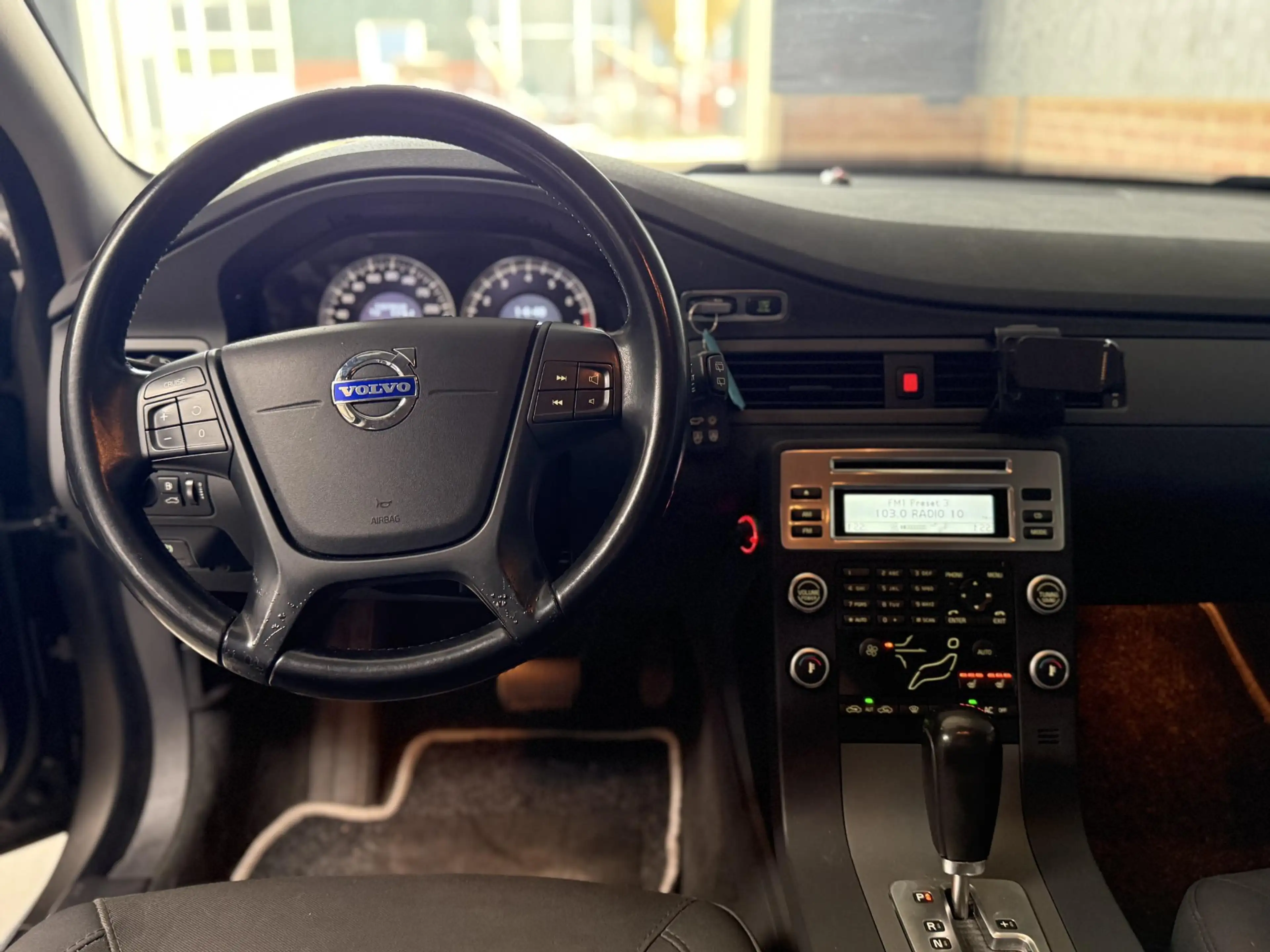 Volvo V70 1.6 T4 Momentum | Trekhaak | Stoelverwarming | Ond — photo 3
