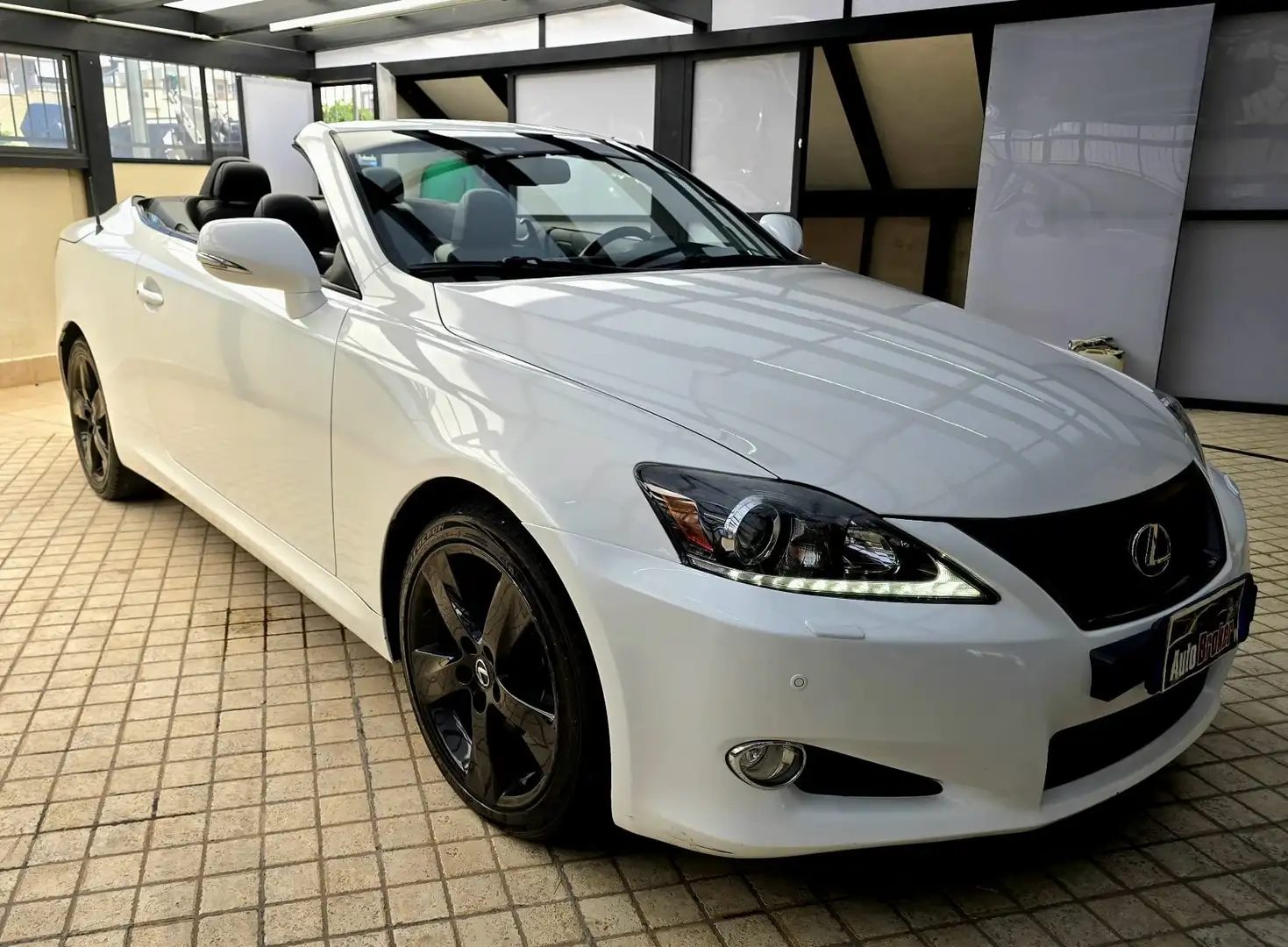 Lexus IS 250 C 2.5 V6 COUPE/CABRIO F-SPORT Bianco - 1