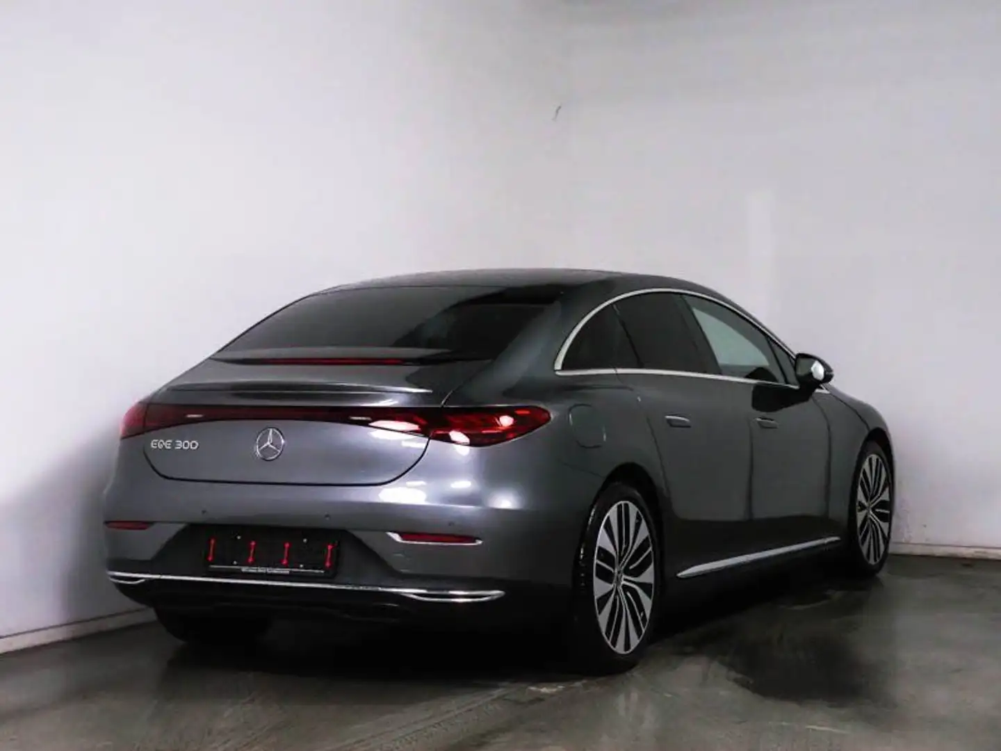 Mercedes-Benz EQE 300 Electric Art Premium 10°HA+SitzKlima+20" Grau - 2