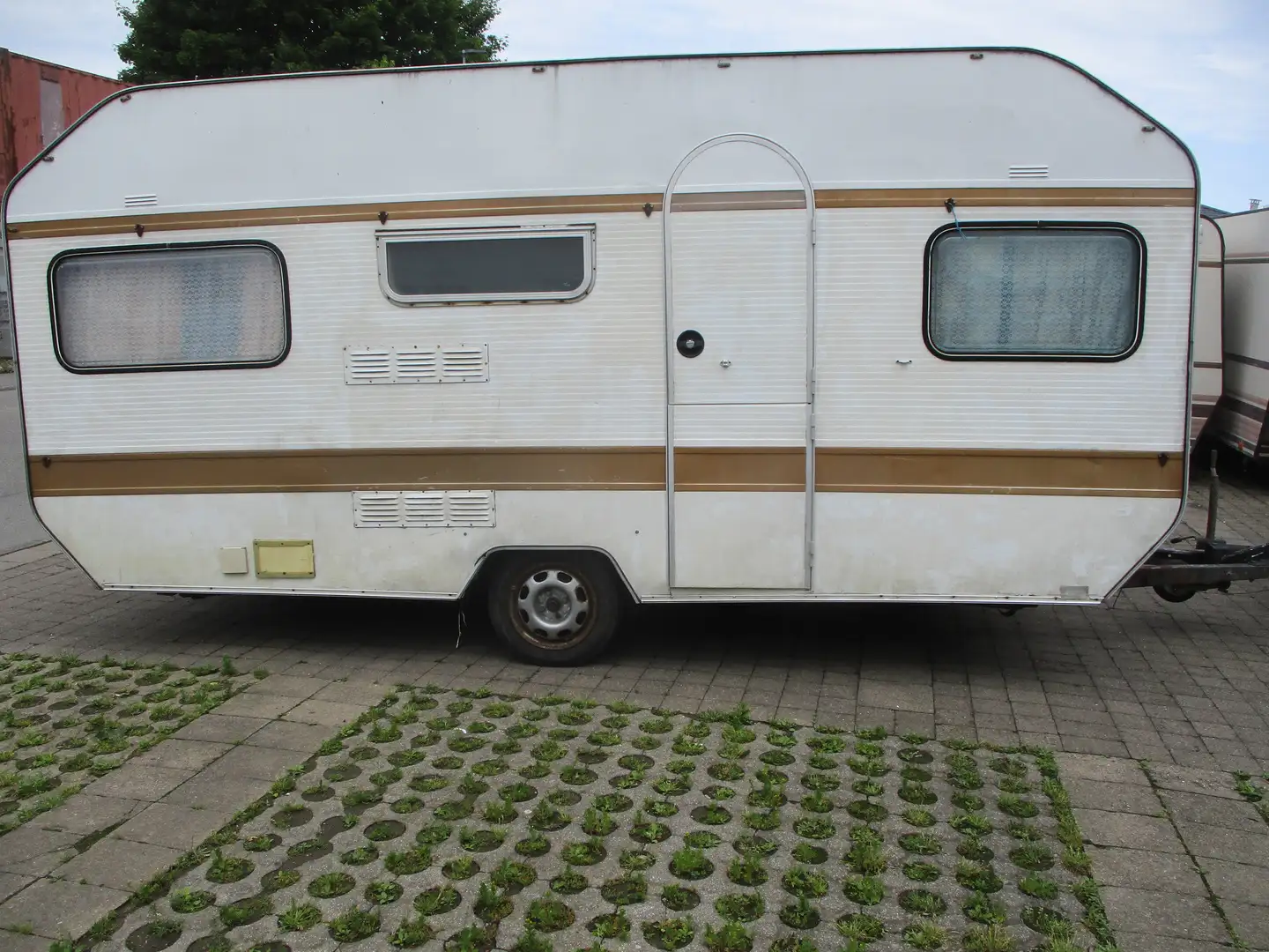 Wilk Wilk 405, TÜV: 6/27,  www.billigwohnwagen. de - 1