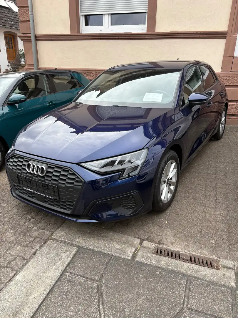 Audi A3 30 TFSI Sportback LED Tempomat Navi Blau - 2