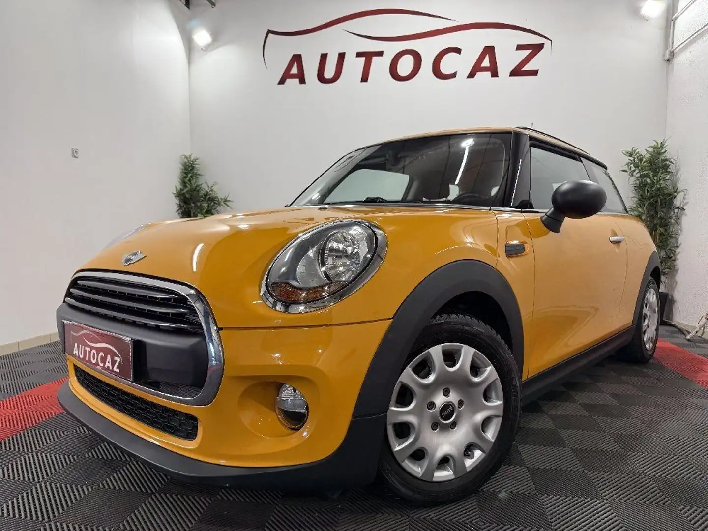 MINI One HATCH 3 PORTES F56 D 95ch +86000KMS Auriu - 2