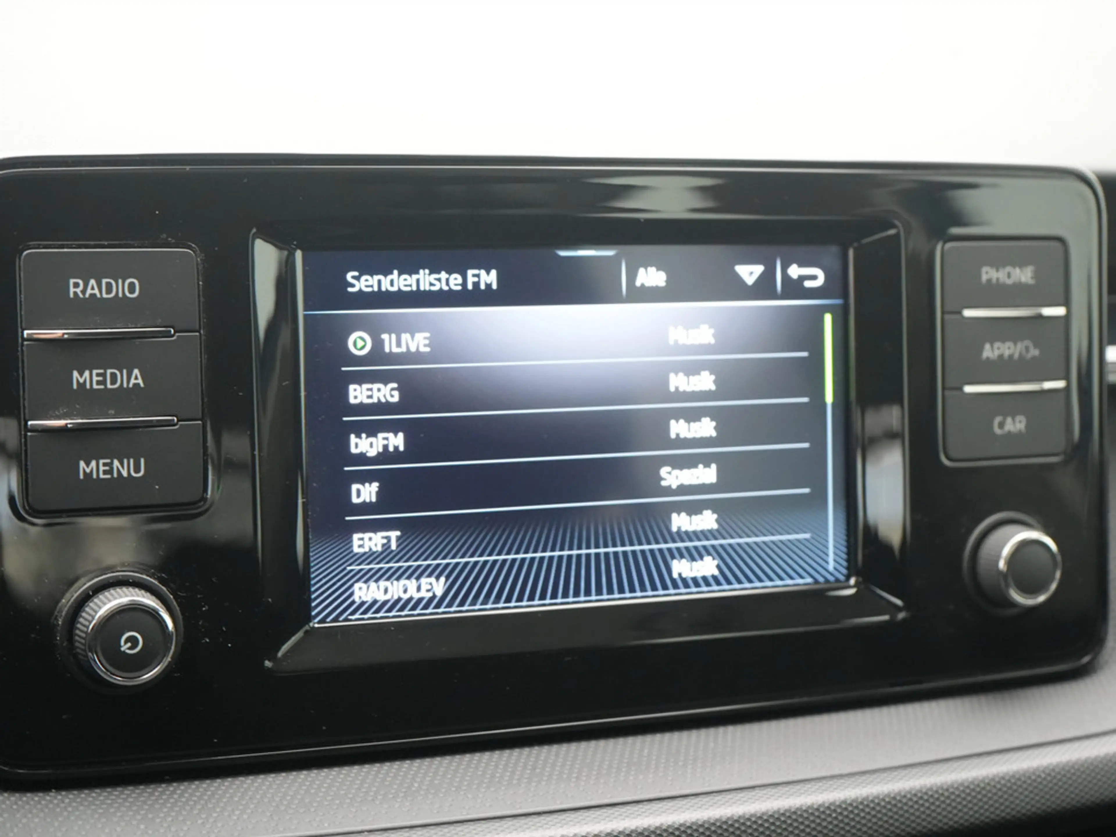 Skoda Fabia PORT NAVI LED — photo 8