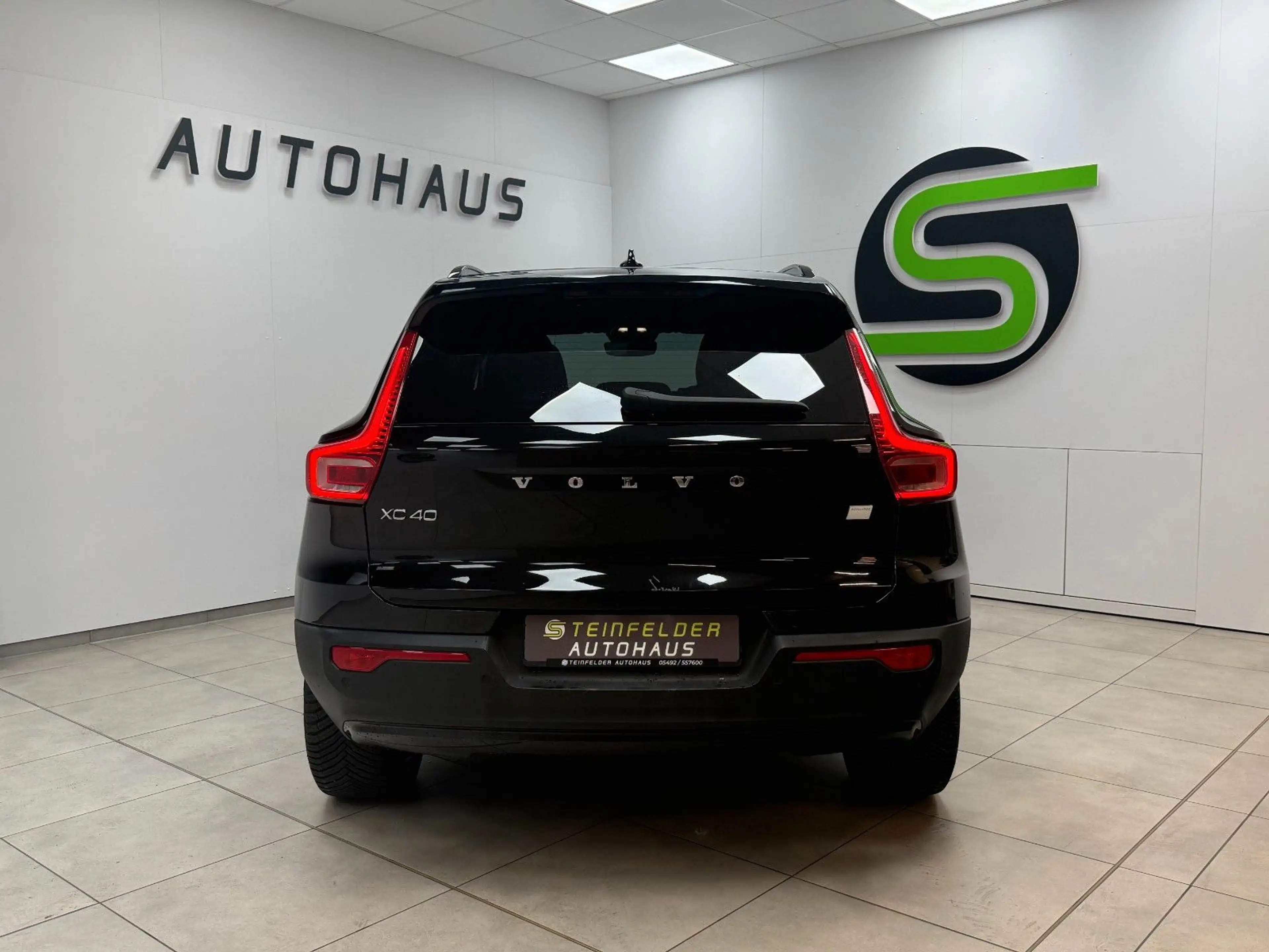 Volvo XC40 Plus Recharge 2WD — photo 6