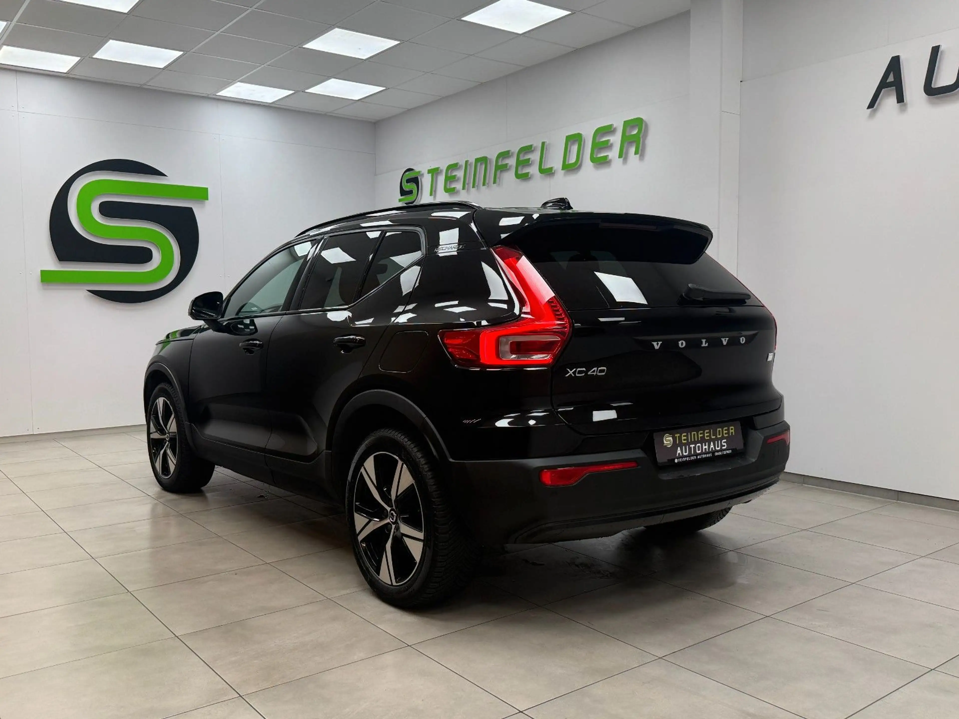 Volvo XC40 Plus Recharge 2WD — photo 5