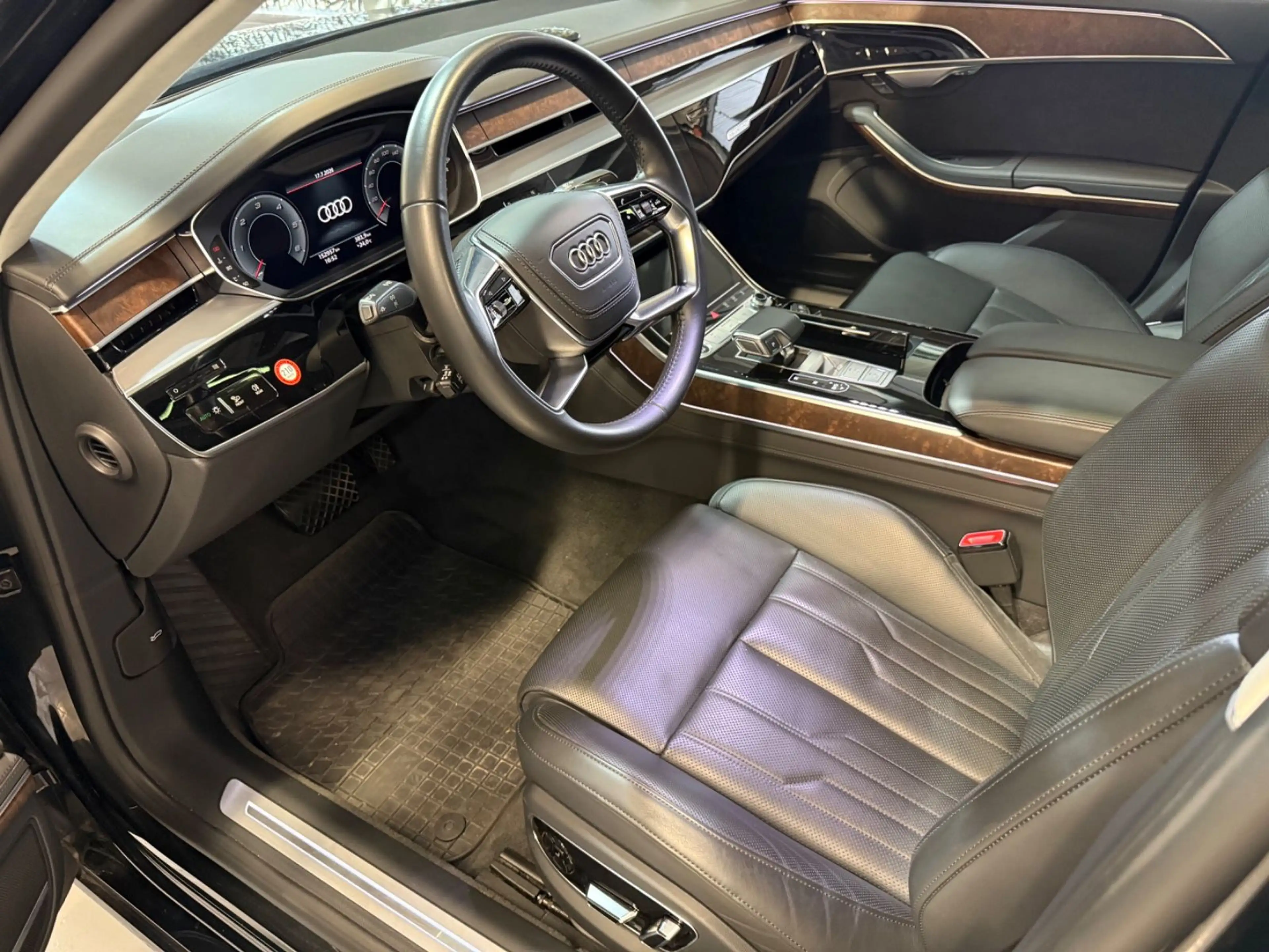 Audi A8 50 TDI Lang quattro PANO~HUD~B&O~MASSAGE~TV — photo 9