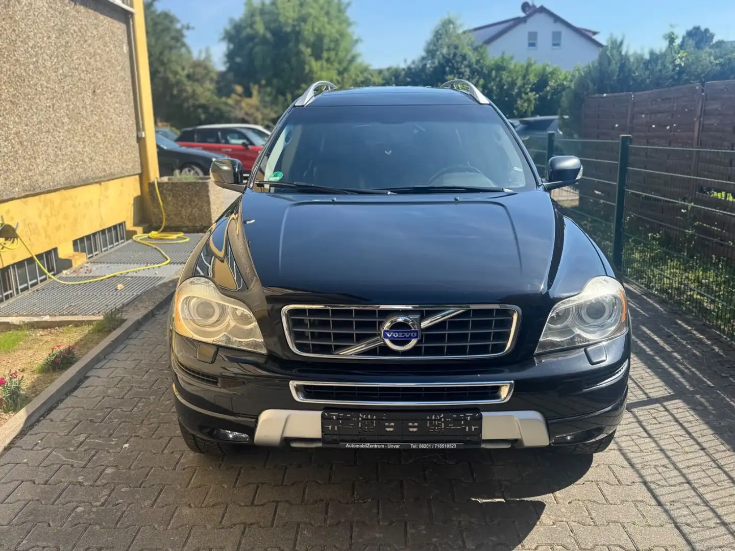 Volvo XC90 XC90 D5 Momentum Geart. |LEDER|NAVI|7-SITZ Noir - 2