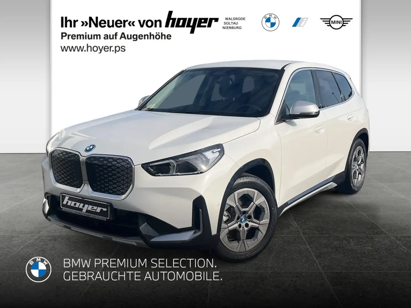 BMW iX1 xDrive30 xLine DAB LED RFK Komfortzg. Shz Weiß - 1