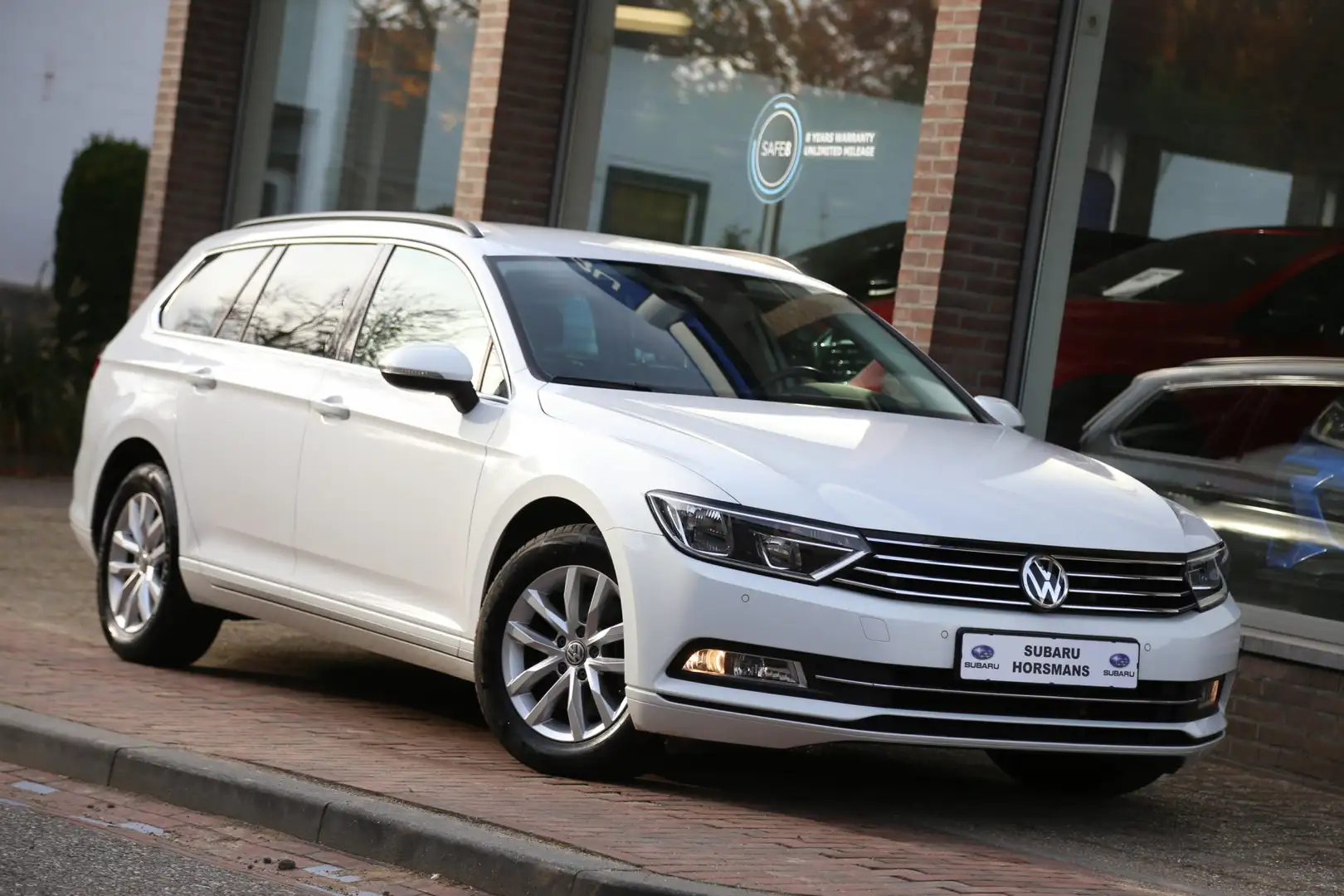 Volkswagen Passat Variant 1.4 TSI Highline Leer Navi Camera Bianco - 1