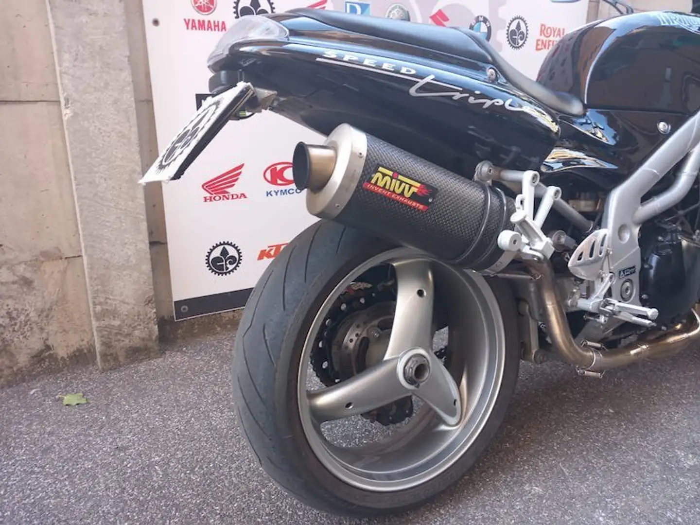 Triumph Speed Triple 955i 955 - 2