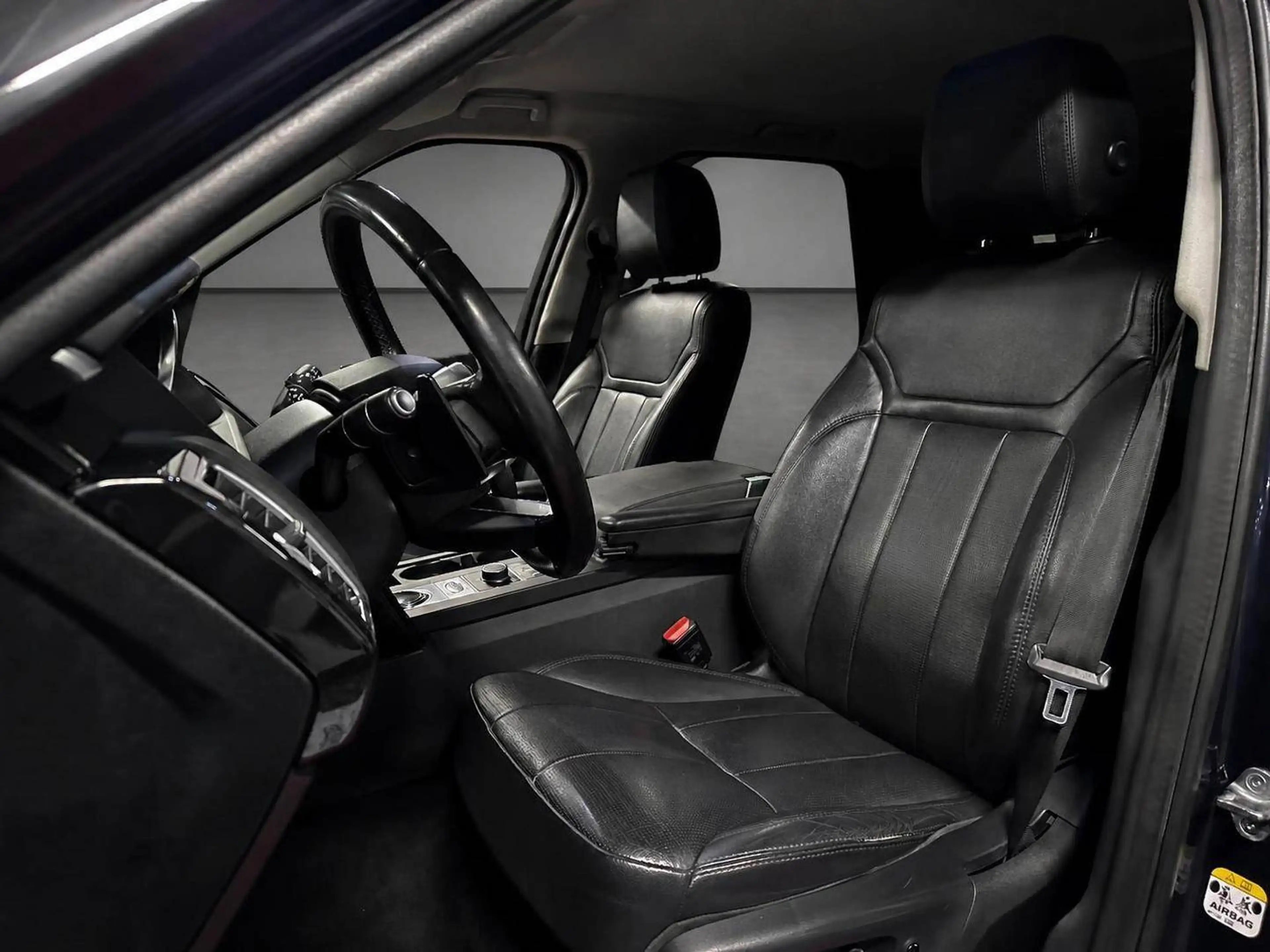 Land Rover Discovery SE SDV6 - 7Sitzer — photo 8