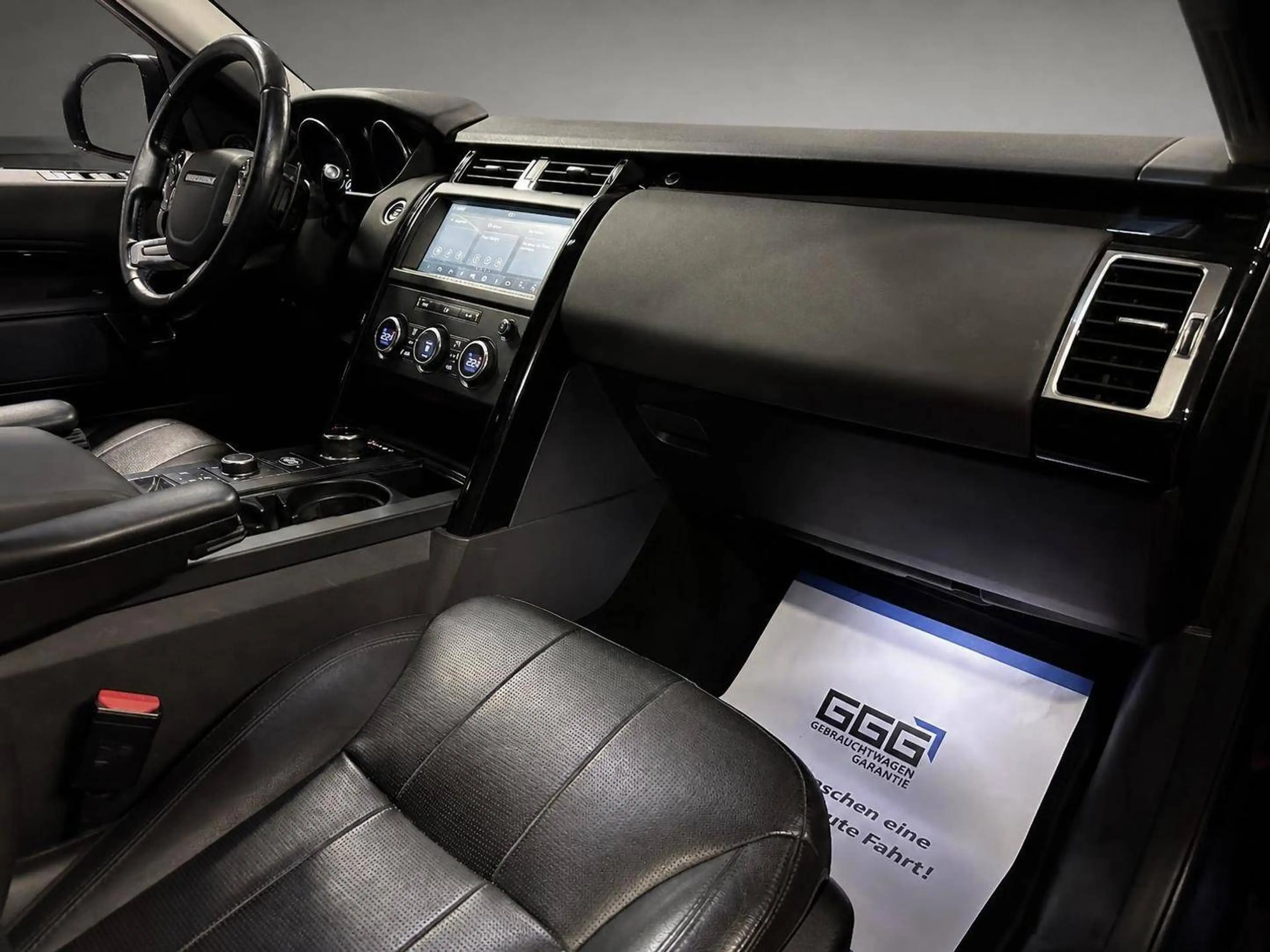Land Rover Discovery SE SDV6 - 7Sitzer — photo 12