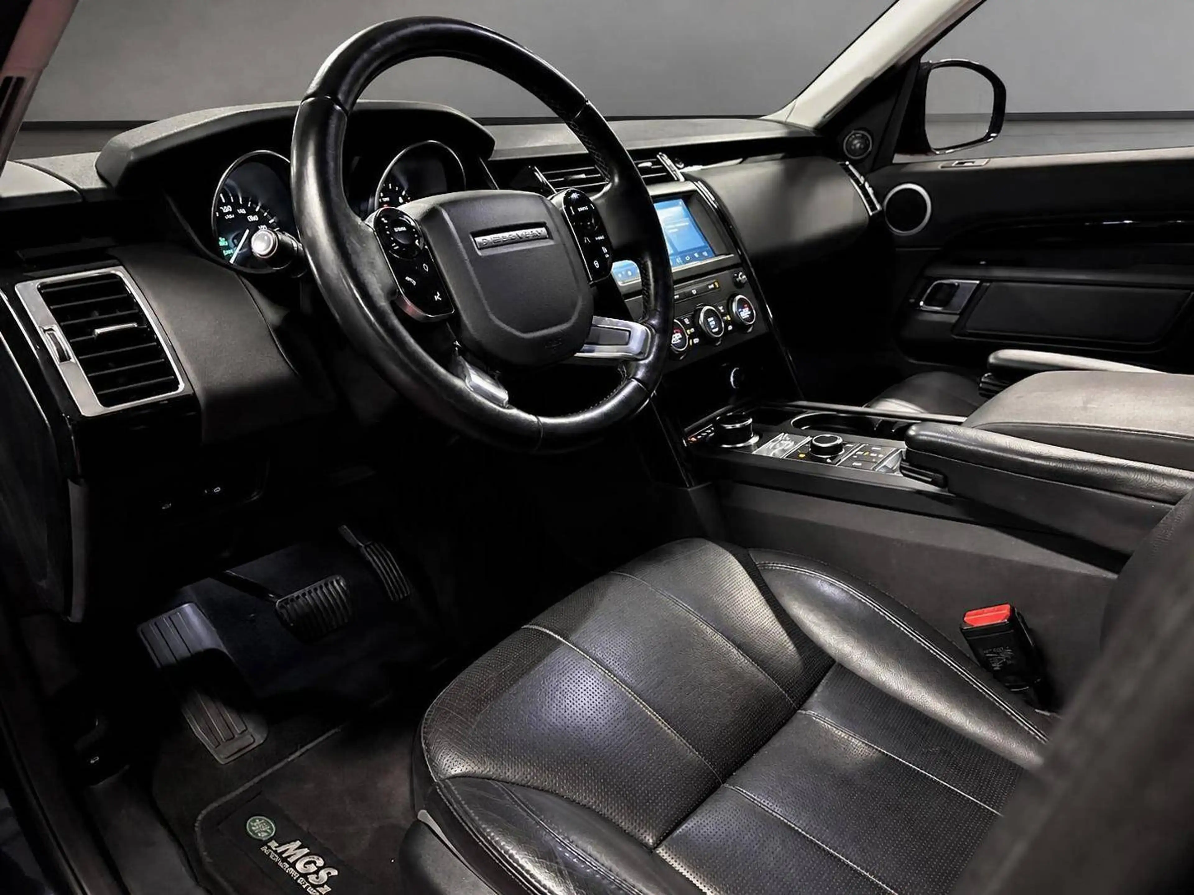 Land Rover Discovery SE SDV6 - 7Sitzer — photo 10