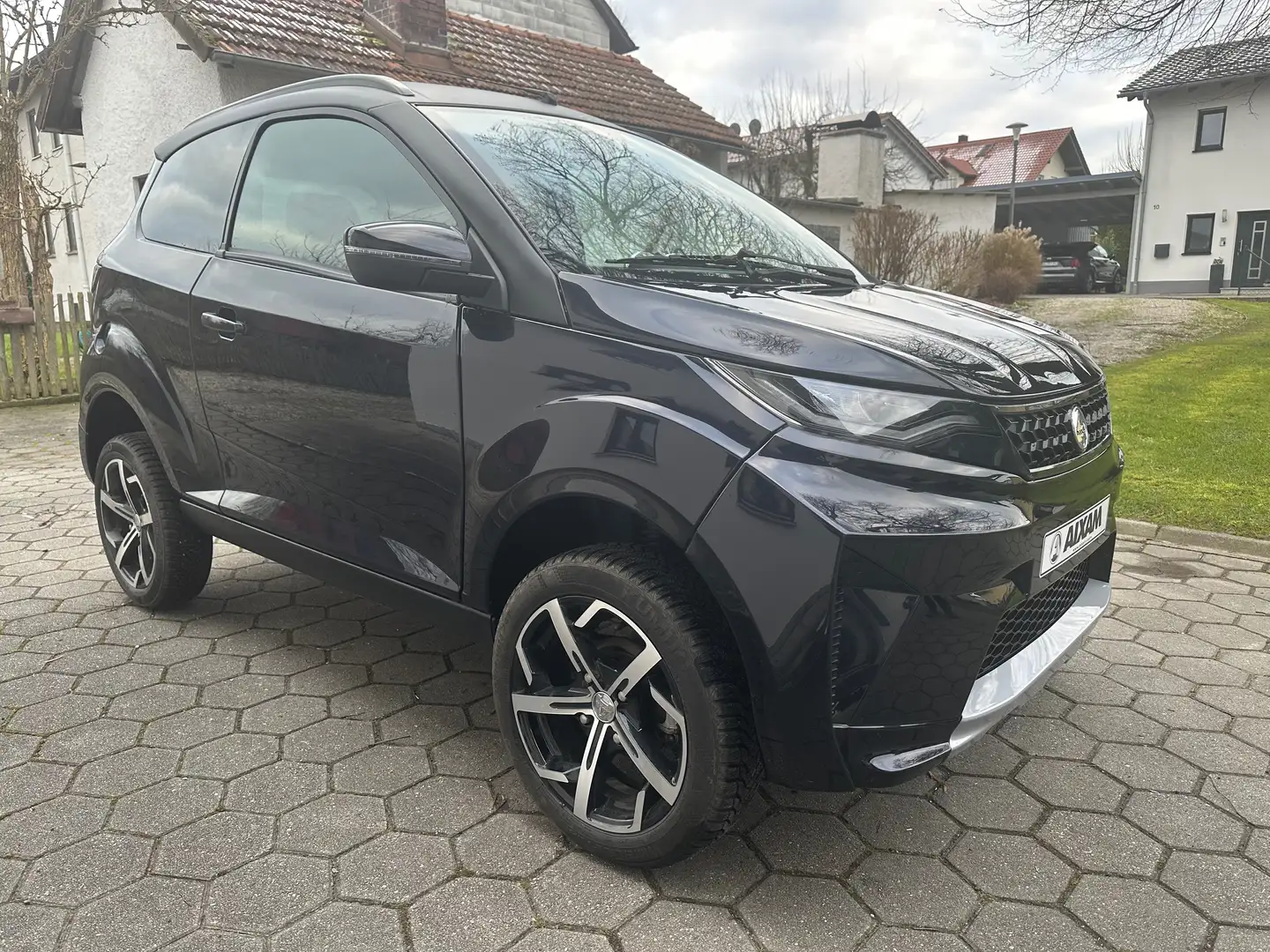 Aixam Crossover Premium Negru - 1