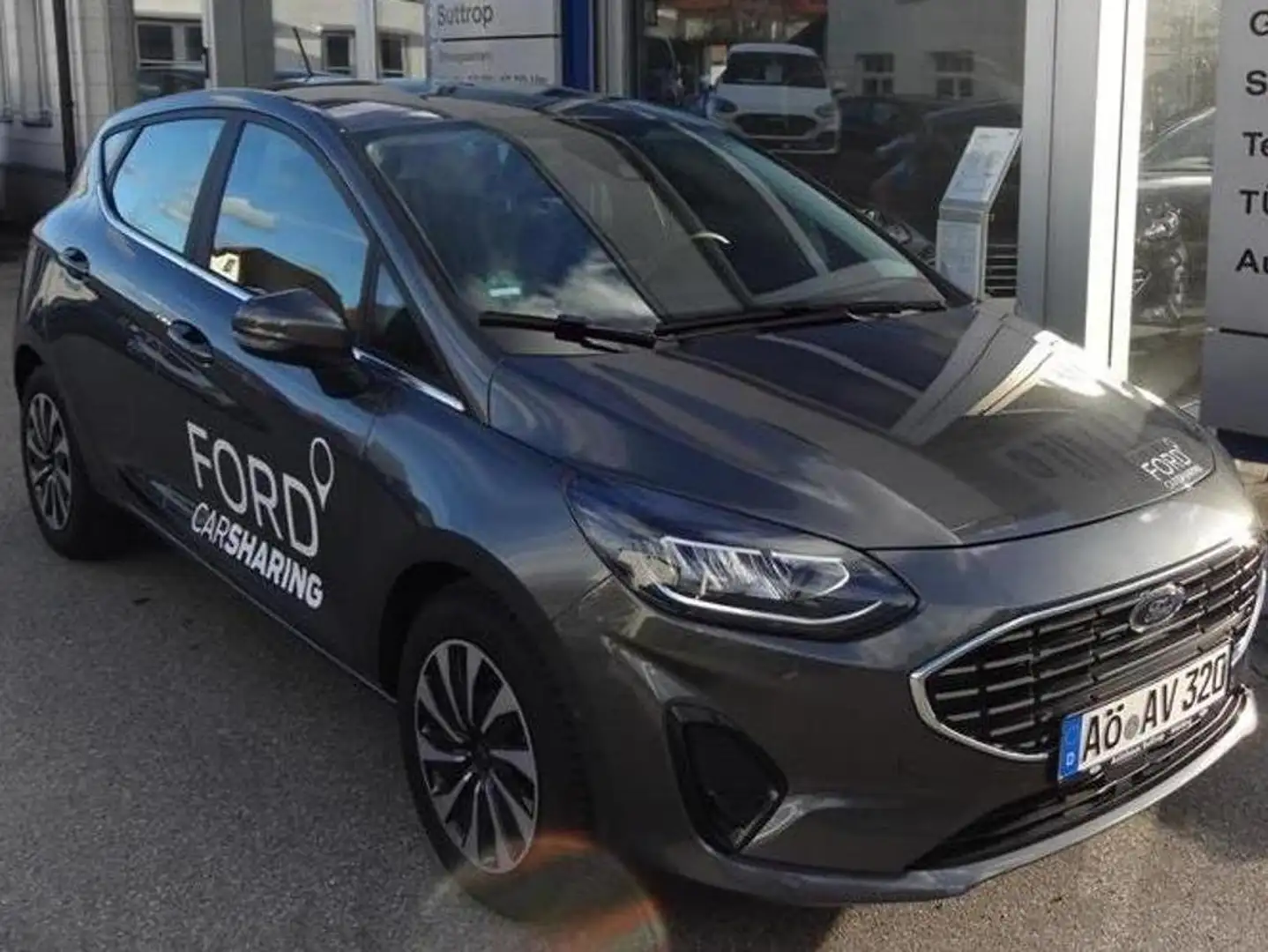 Ford Fiesta Titanium Gris - 2