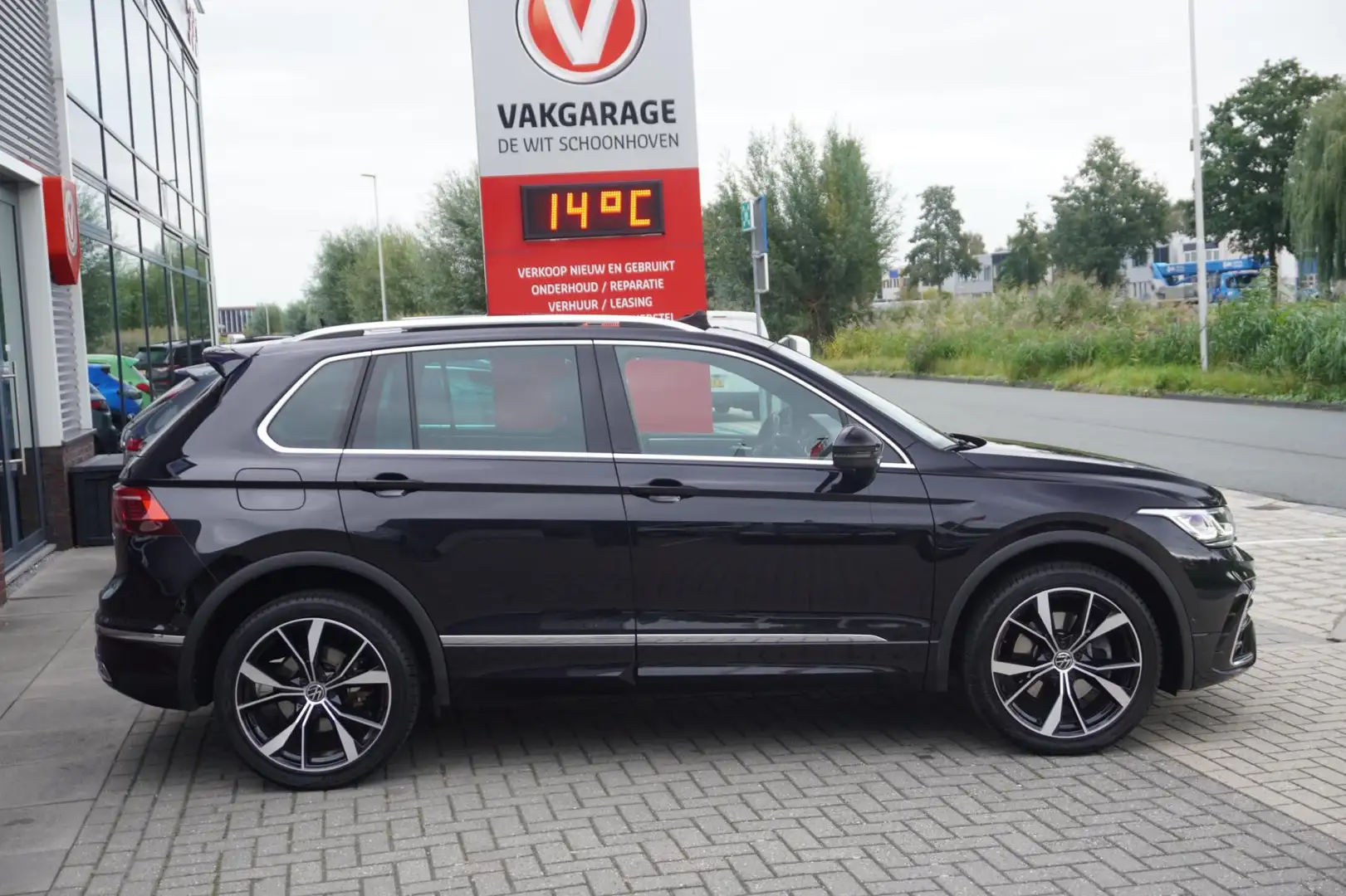 Volkswagen Tiguan 1.4 TSI eHybrid R-Line Business / Pano / Keyless / Schwarz - 2