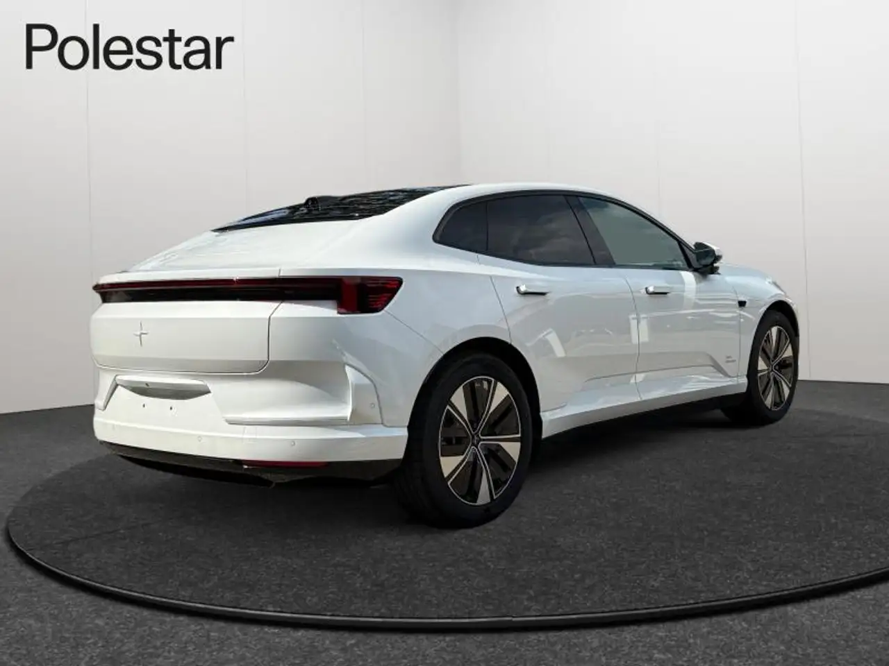 Polestar 4 2025