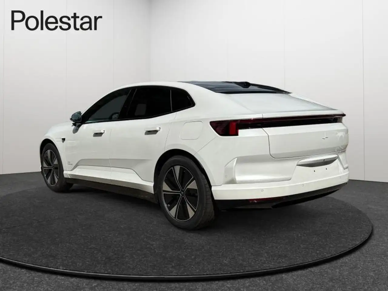 Polestar 4 2025