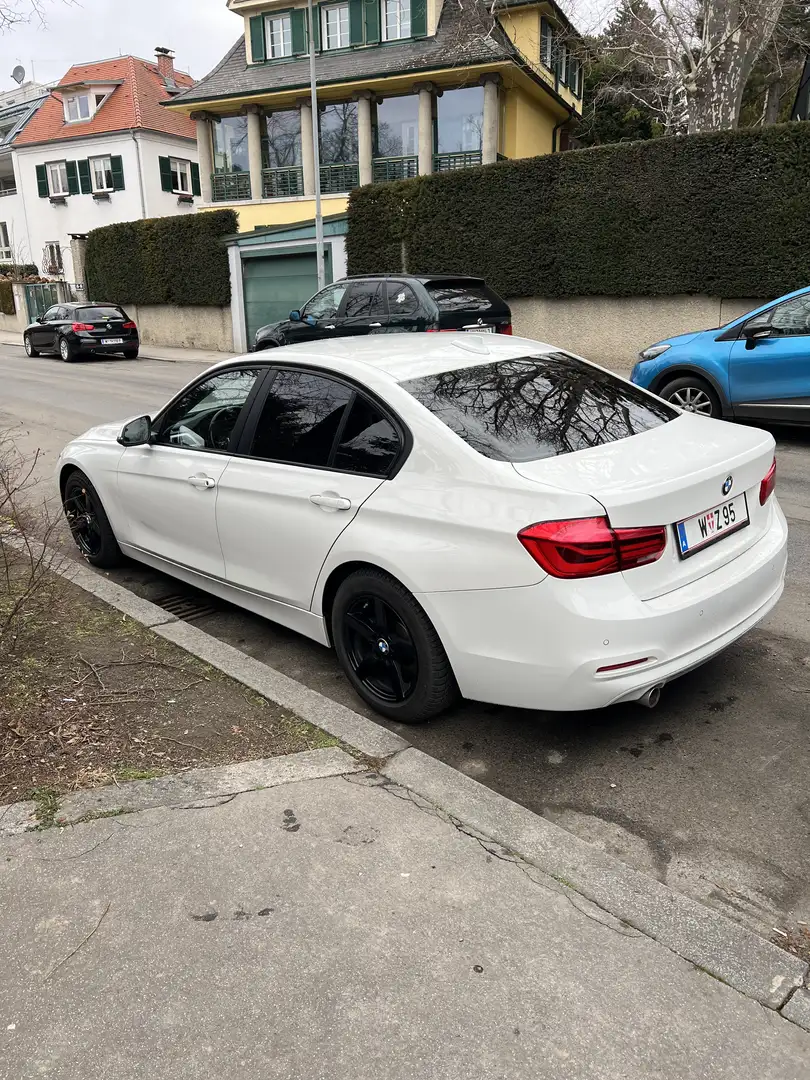BMW 318 318d Advantage Aut. - 1