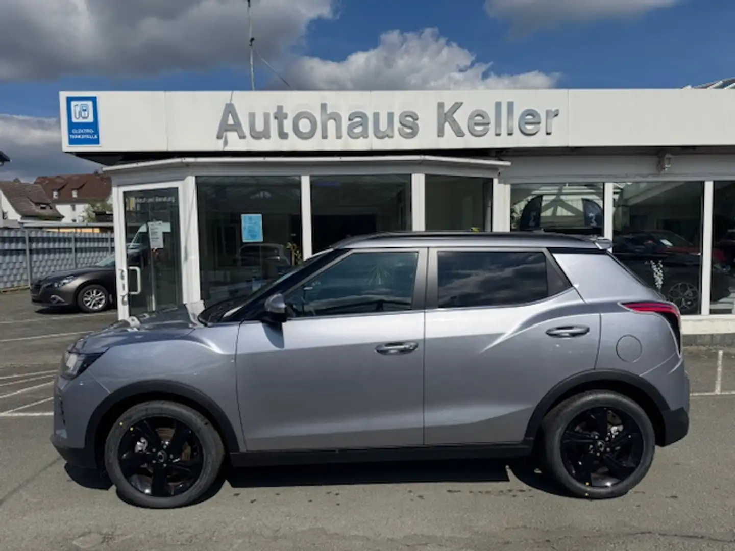 KGM Tivoli Negru - 1