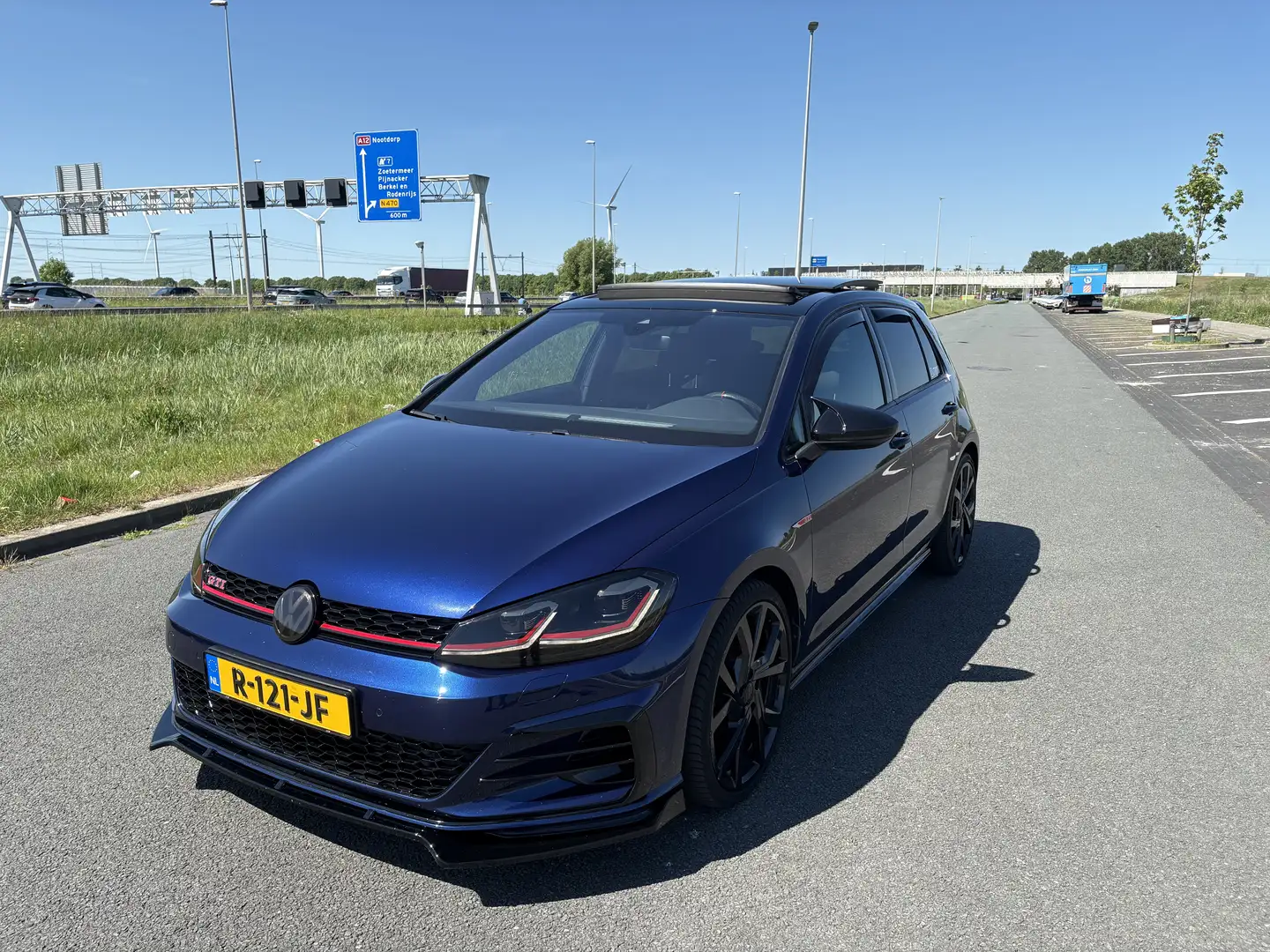 Volkswagen Golf GTI 2.0 TSI DSG 300Pk Pano, Stage 1, Sfeerverlichting Blauw - 2
