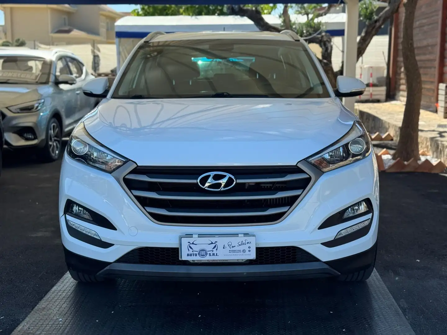 Hyundai TUCSON Tucson II 2015 1.7 crdi Xpossible 2wd 115cv Bianco - 2