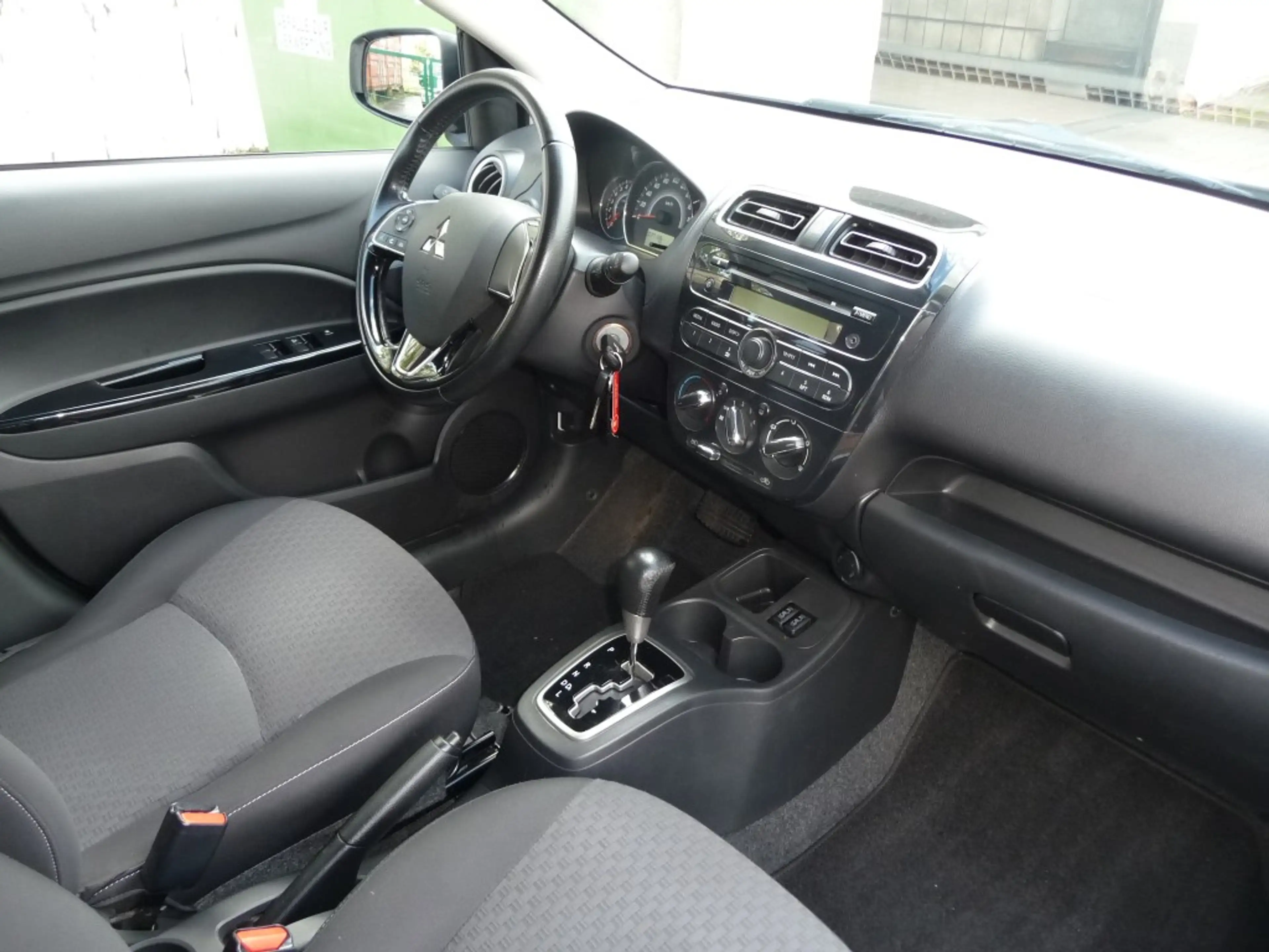Mitsubishi Space Star Diamant + 1.2 Automatik — photo 11