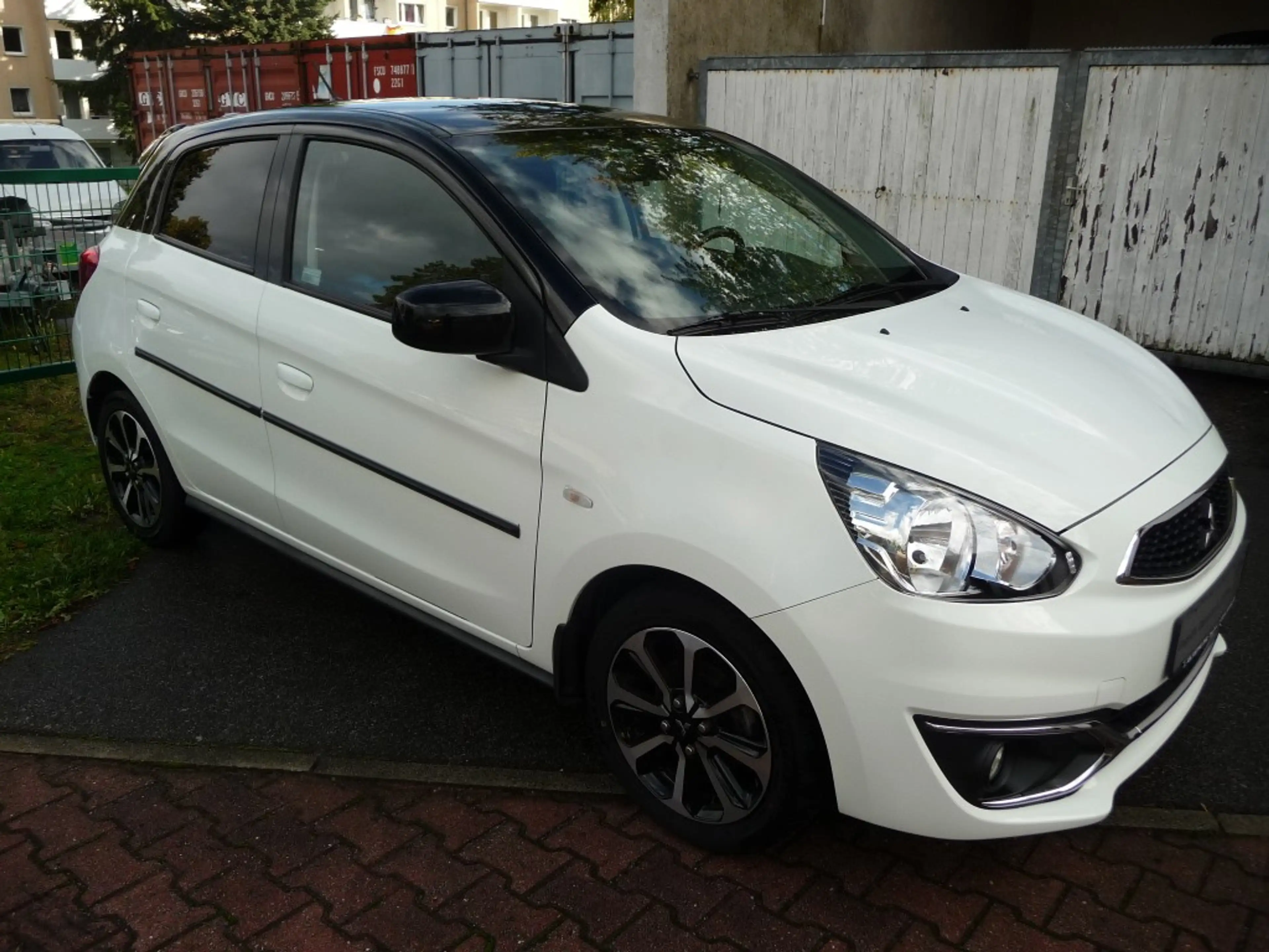 Mitsubishi Space Star Diamant + 1.2 Automatik — photo 2