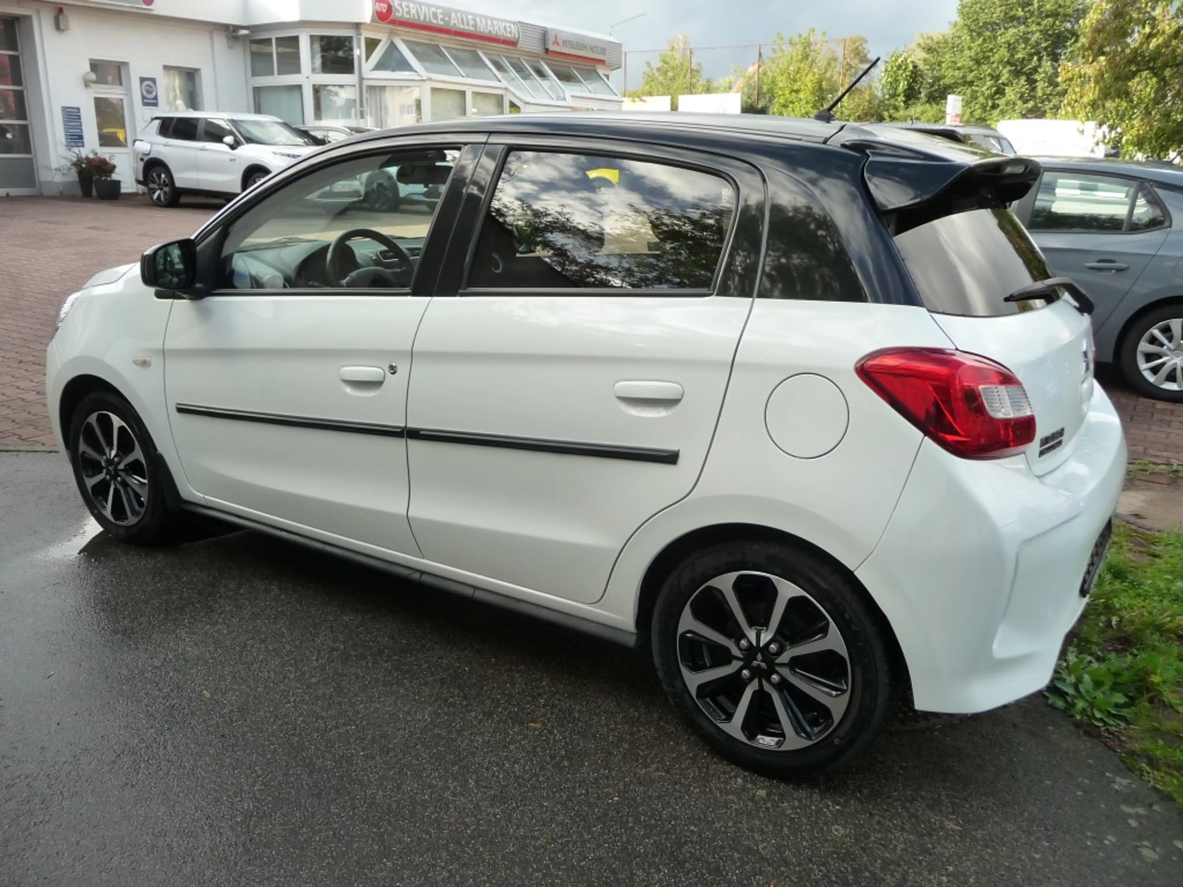 Mitsubishi Space Star Diamant + 1.2 Automatik — photo 3