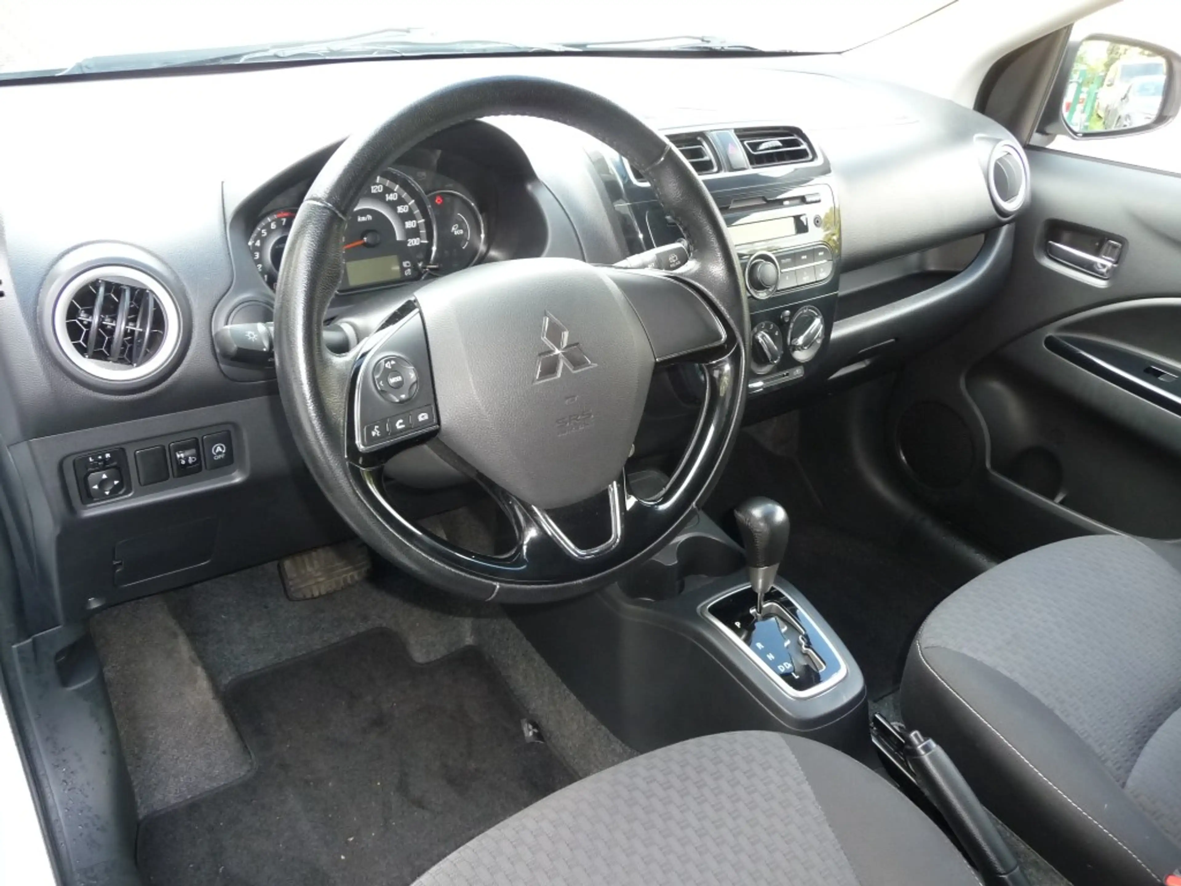 Mitsubishi Space Star Diamant + 1.2 Automatik — photo 8