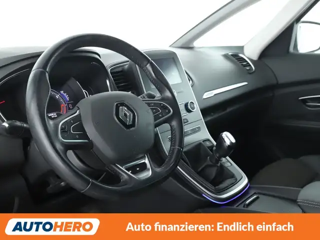 Renault Scenic view 11