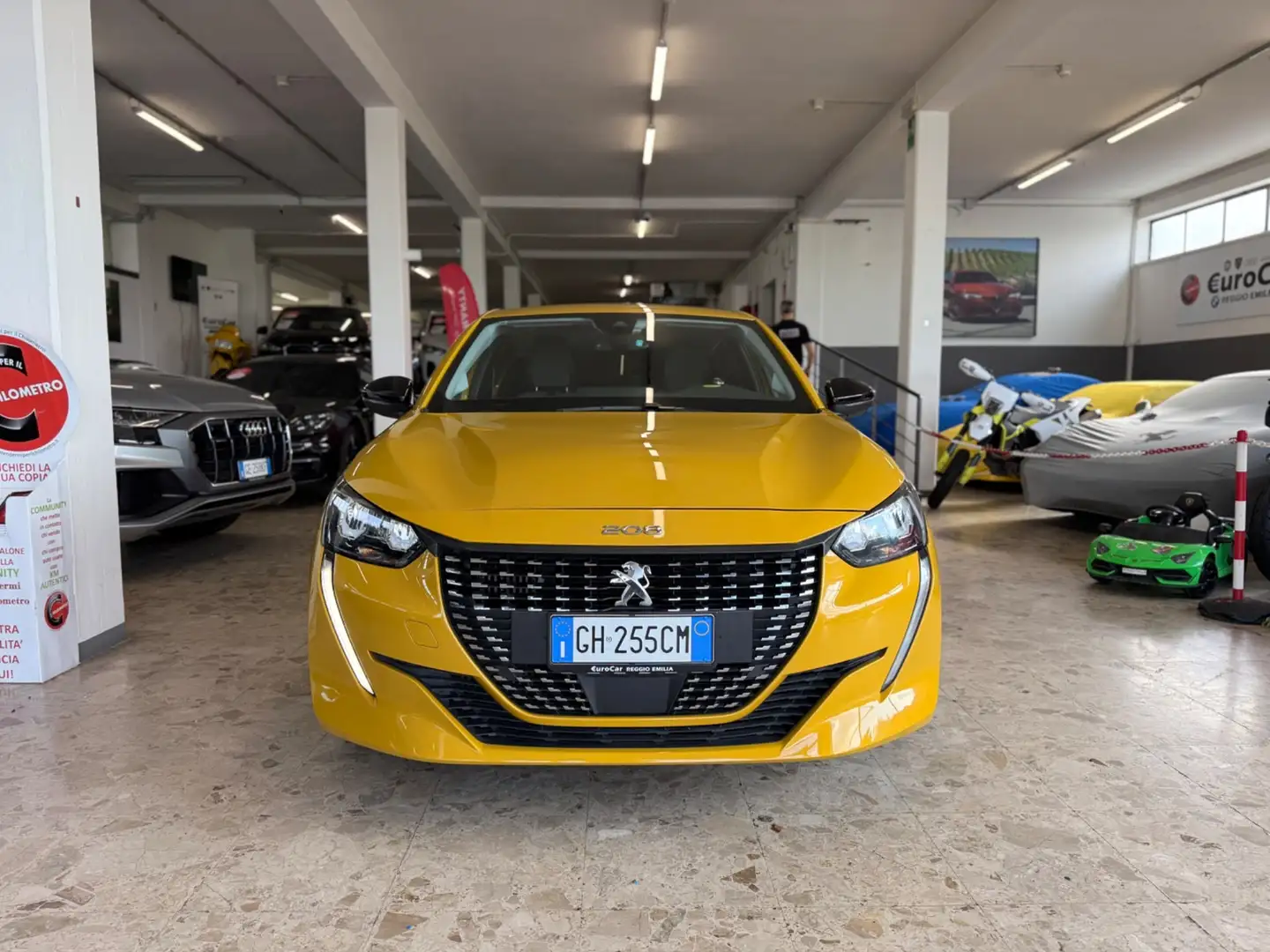 Peugeot 208 BlueHDi 100 Stop&Start 5 porte GT Pack Giallo - 2