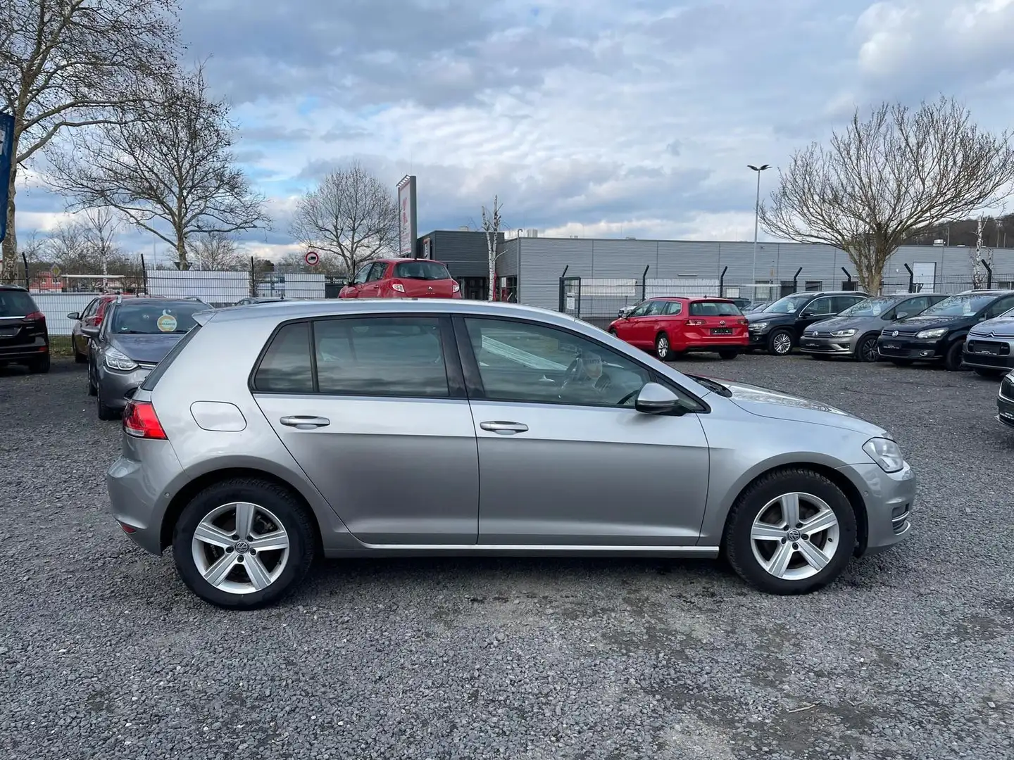 Volkswagen Golf VII Lim. Comfortline BMT/TÜV NEU Argent - 1