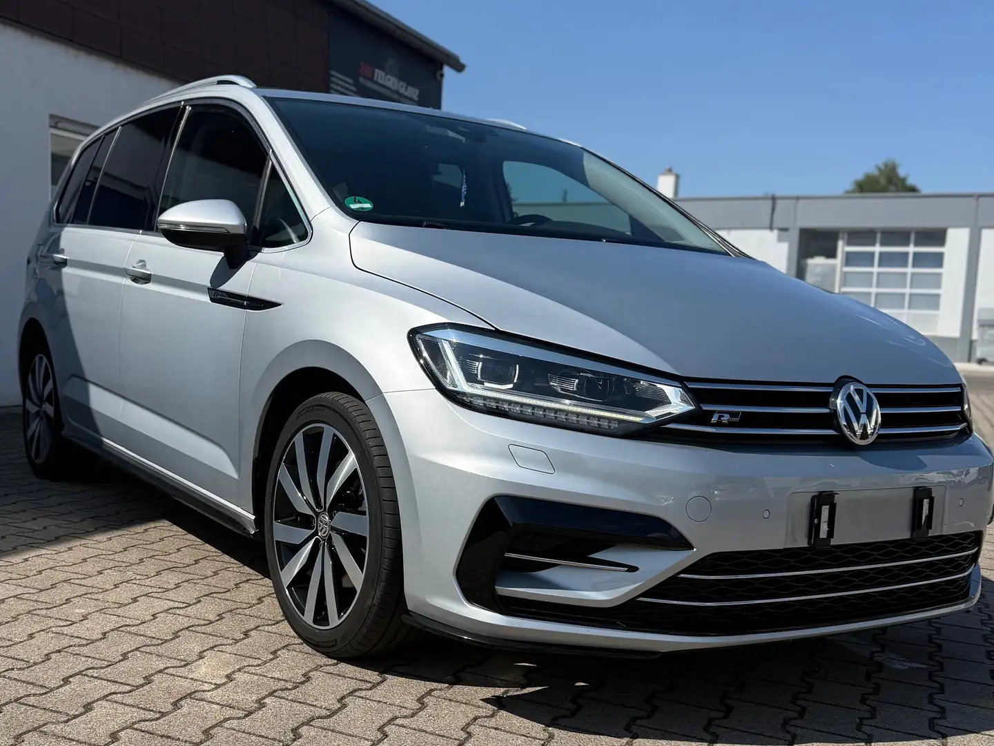 Volkswagen Touran Touran 1.8 TSI R Line ACC AHK 179ps - 1
