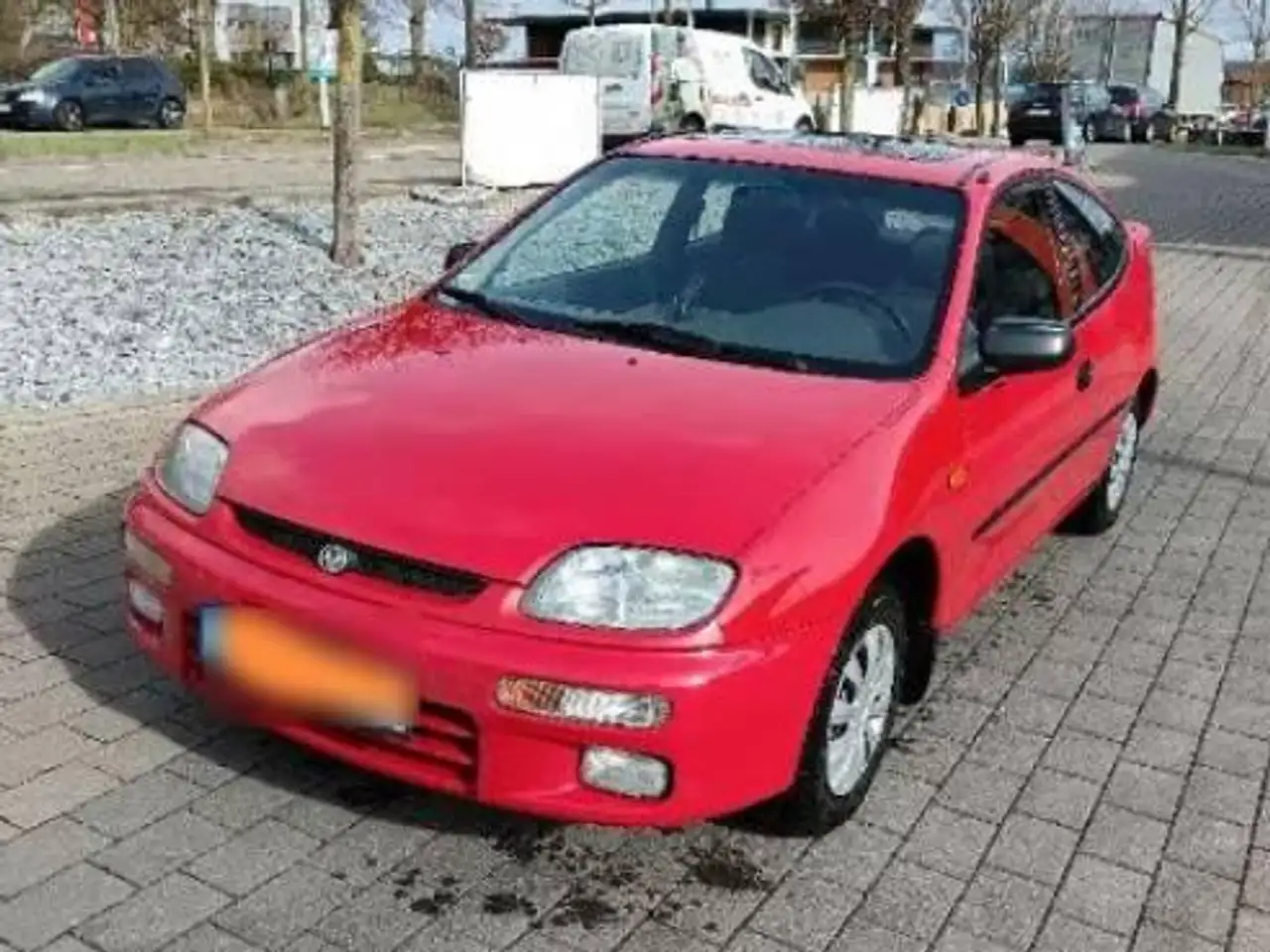 Mazda 323 C 1.5 Comfort, foto 2