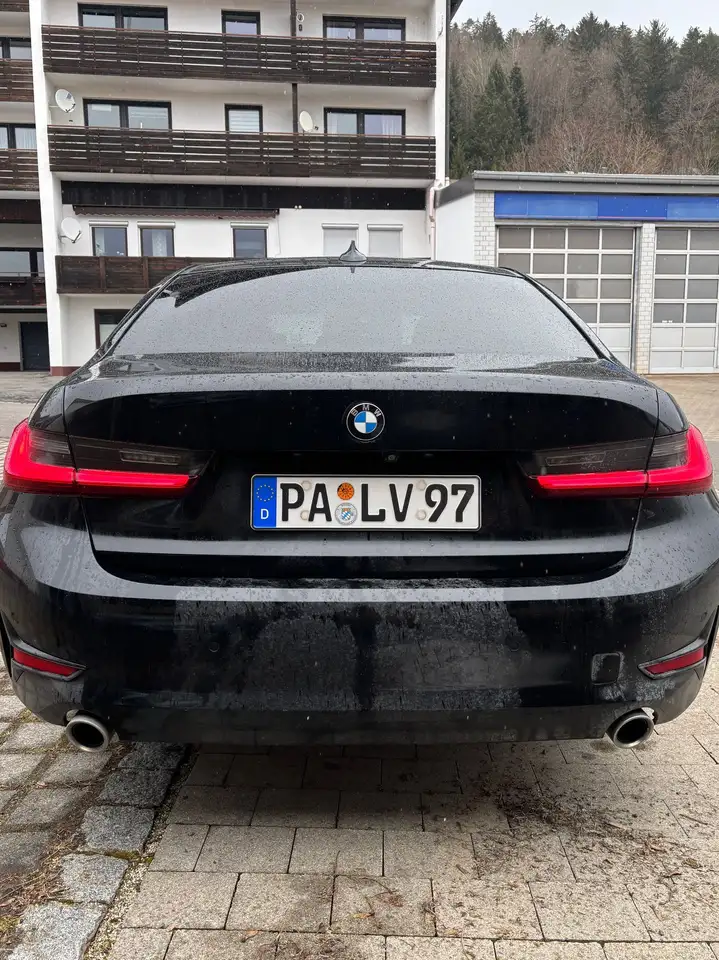 BMW 330