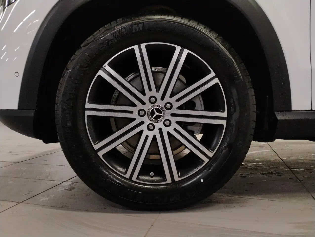 Mercedes-Benz GLE снимка Mercedes-Benz GLE
