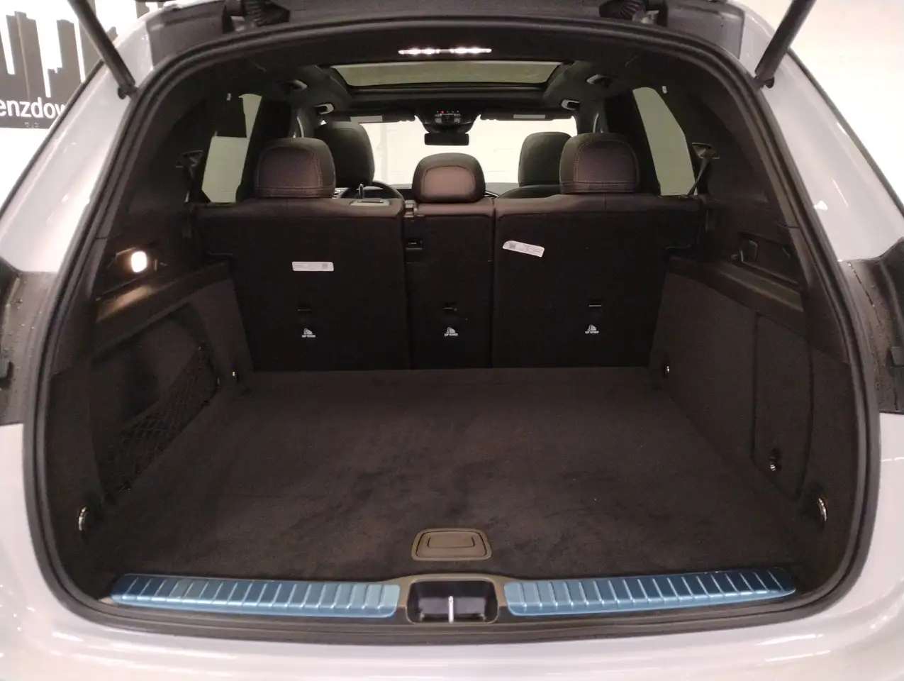 Mercedes-Benz GLE снимка Mercedes-Benz GLE