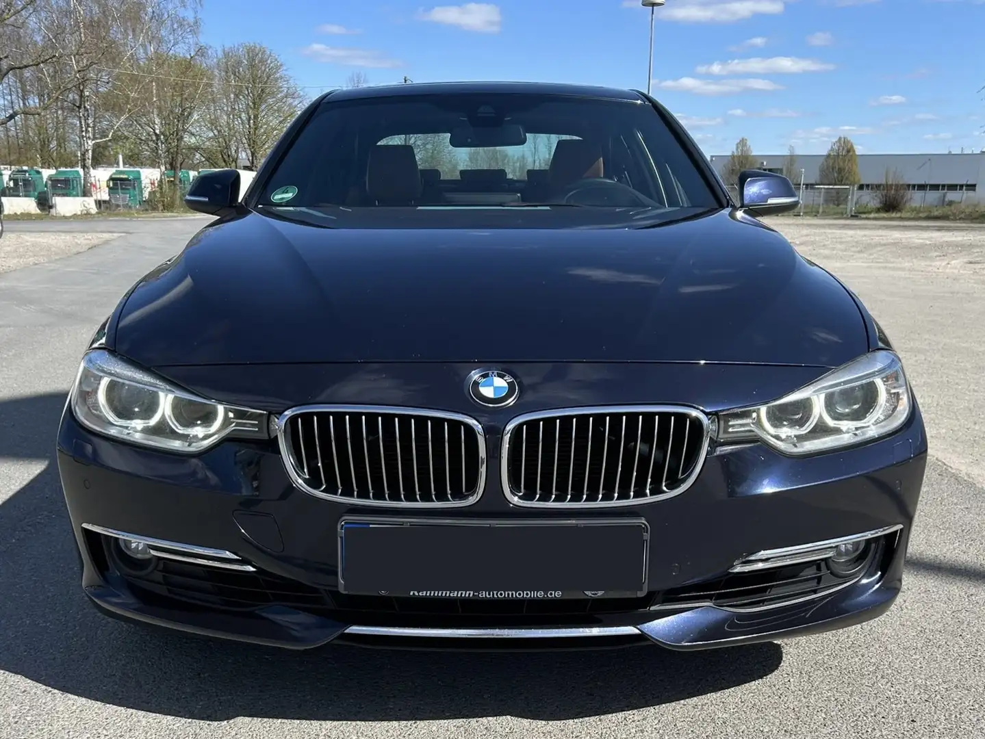 BMW 330 330d Sport-Aut. Luxury Line - 2