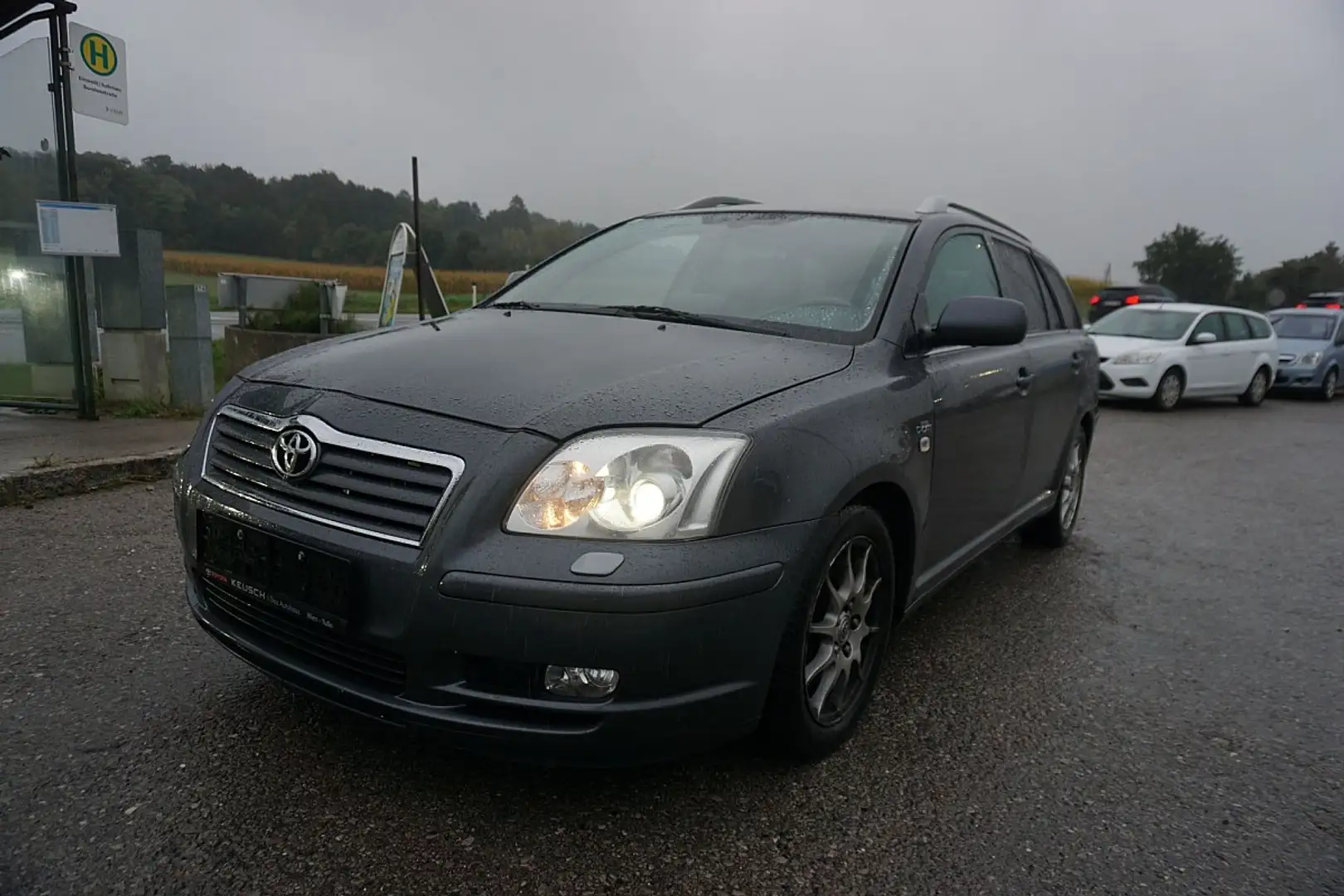 Toyota Avensis 2,2 D-CAT Linea Sol Grau - 2