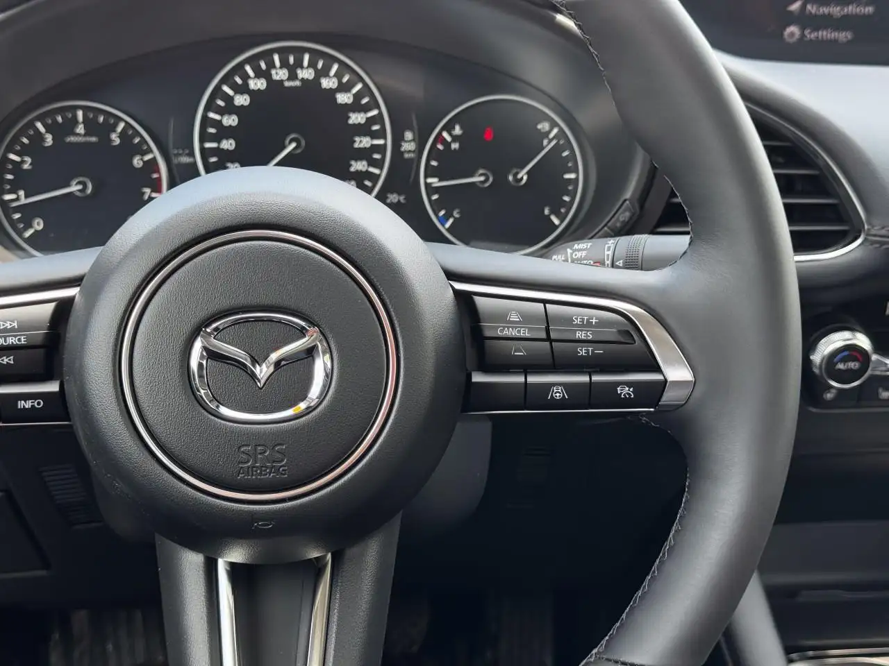 Mazda 3 снимка Mazda 3