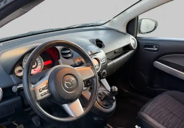 Mazda Mazda2 view 9