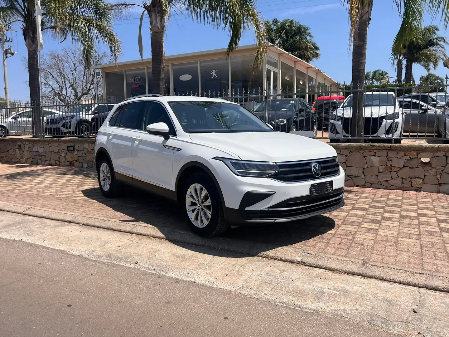 Volkswagen Tiguan Tiguan 2.0 tdi life 150cv dsg Bianco - 1