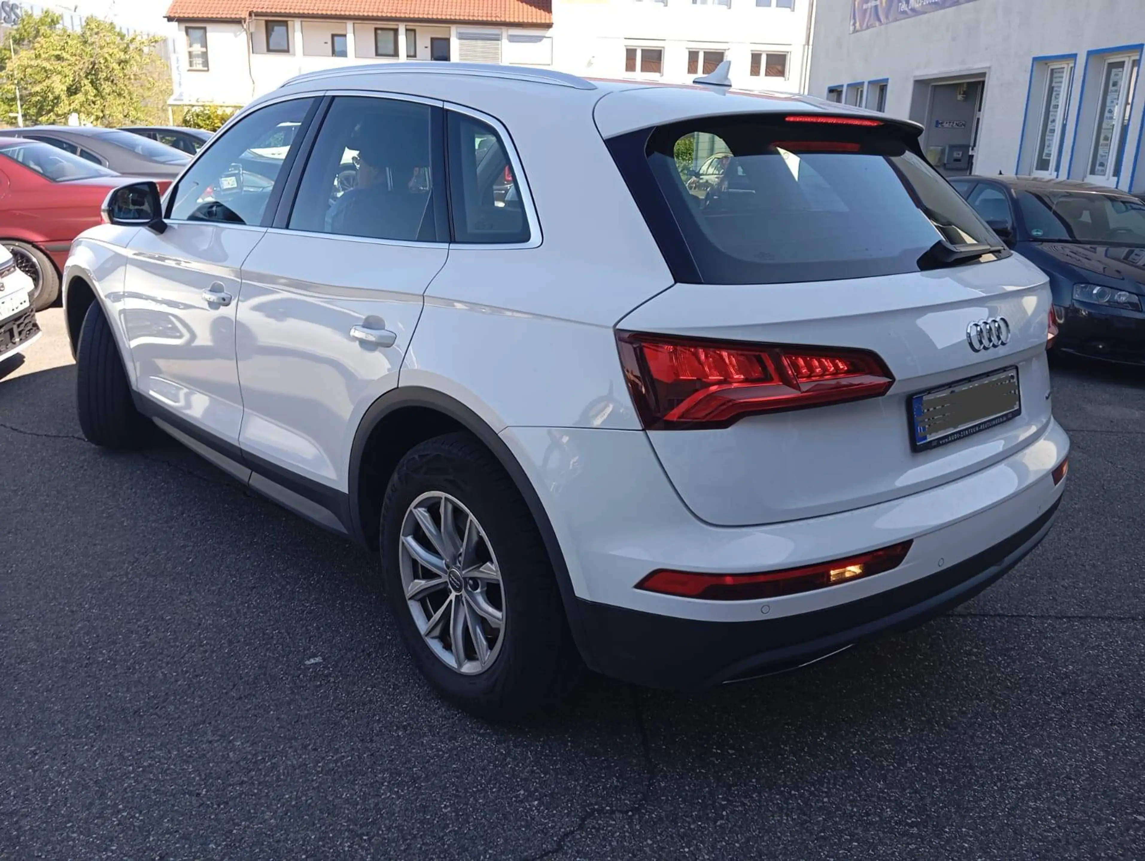 Audi Q5 Quattro Navi, TÜV neu, schwenkb.AHK, Sitzheiz., el.Heckklappe — photo 3