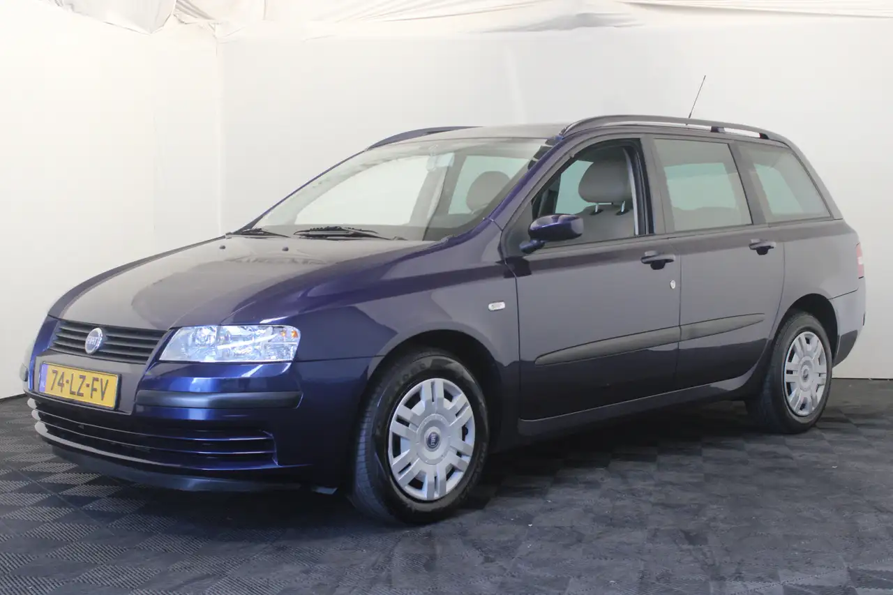 Fiat Stilo Multi Wagon 1.8-16V Dynamic |Navi| — photo 1 of 16