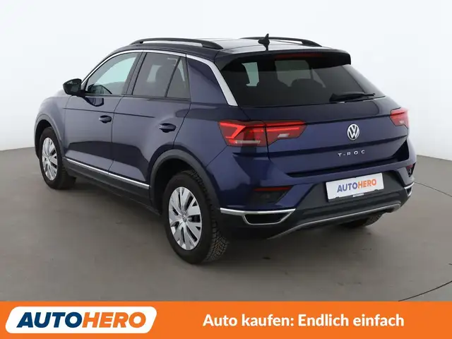Volkswagen T-Roc view 4