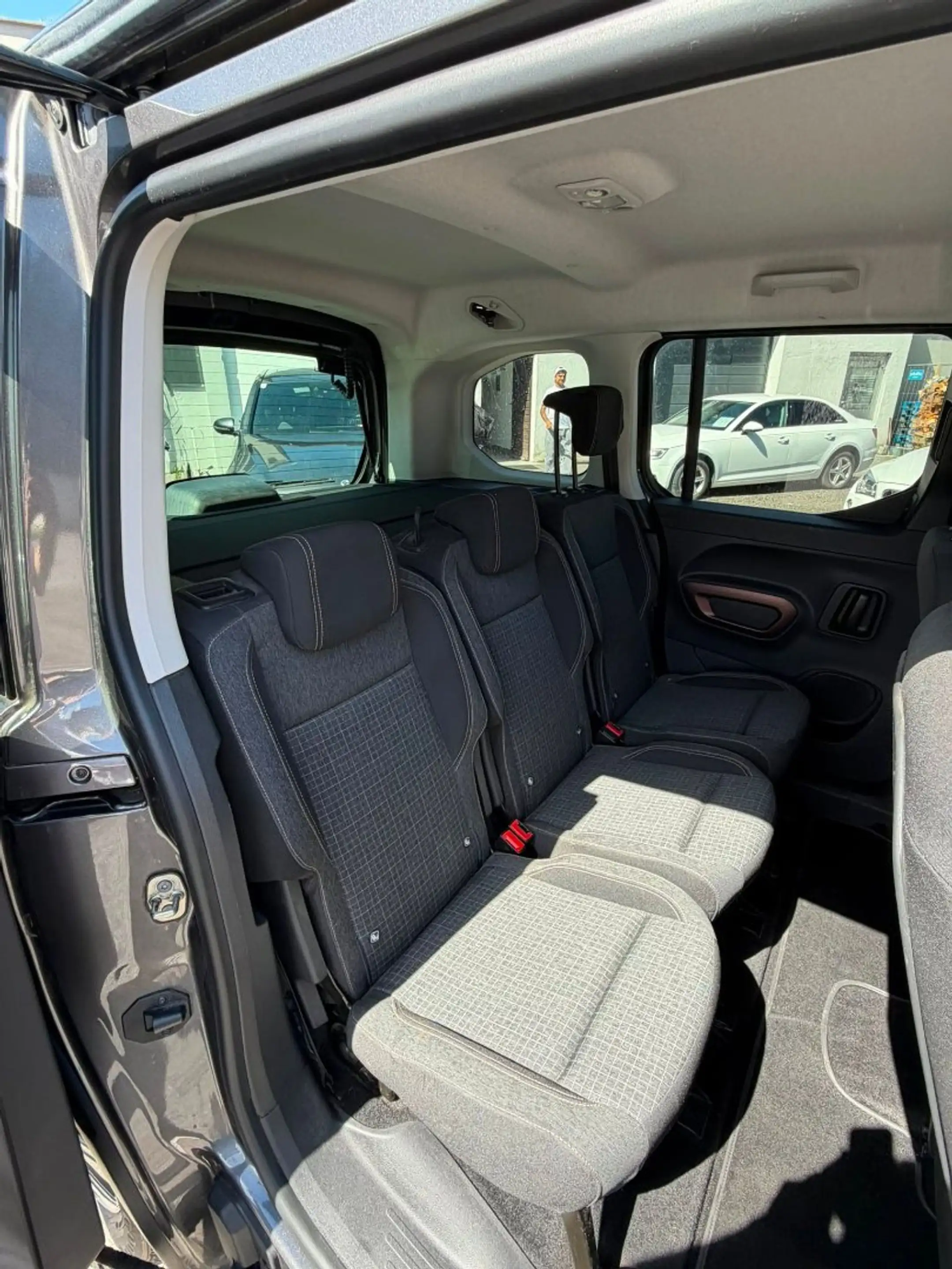 Peugeot Rifter 1.5 BlueHDi 130 FAP Active Lang Start&Stop — photo 8
