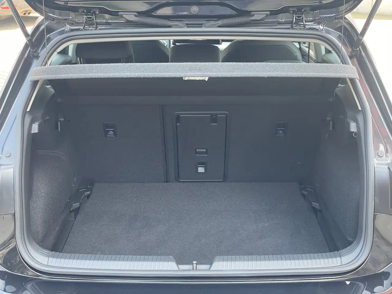 Volkswagen Golf Golf VIII 1.0 eTSI evo Life 110cv DSG Mild Hybrid 11